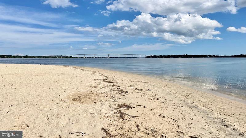 THE WOODS AT MYRTLE POINT - Residential Lease