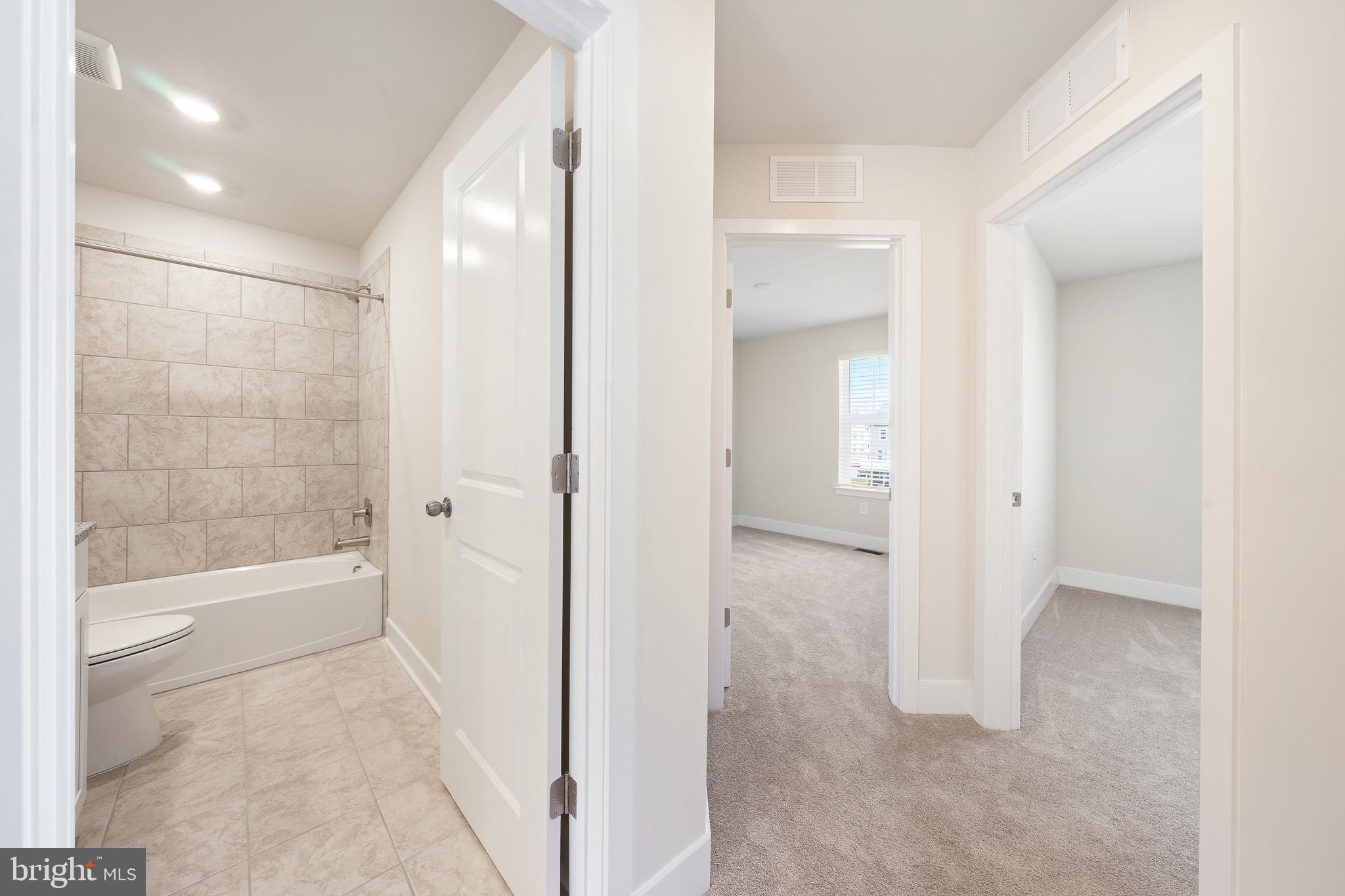 THE WOODS AT MYRTLE POINT - Residential Lease