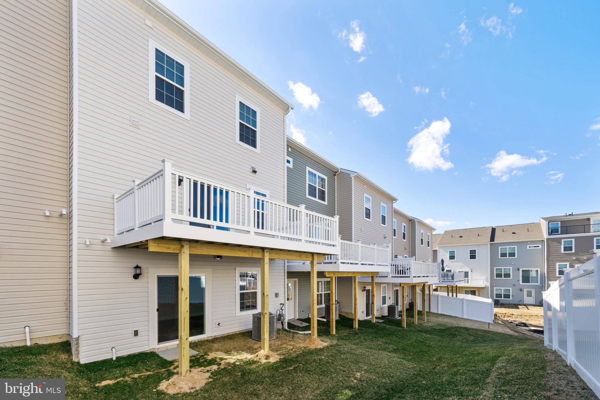 THE WOODS AT MYRTLE POINT - Residential Lease