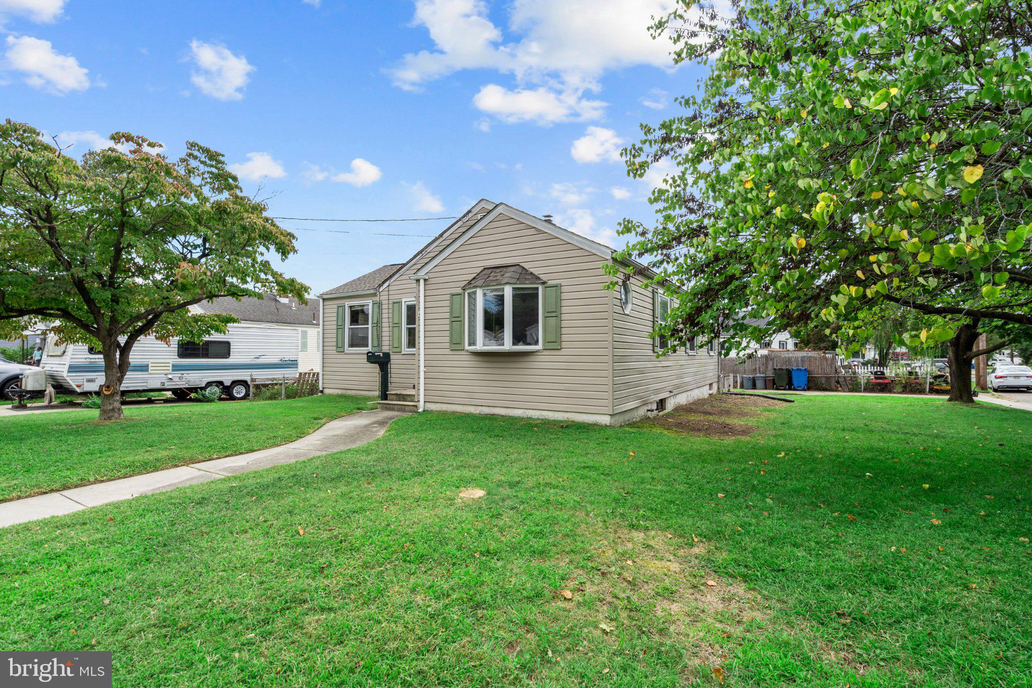 525 W RED BANK AVENUE