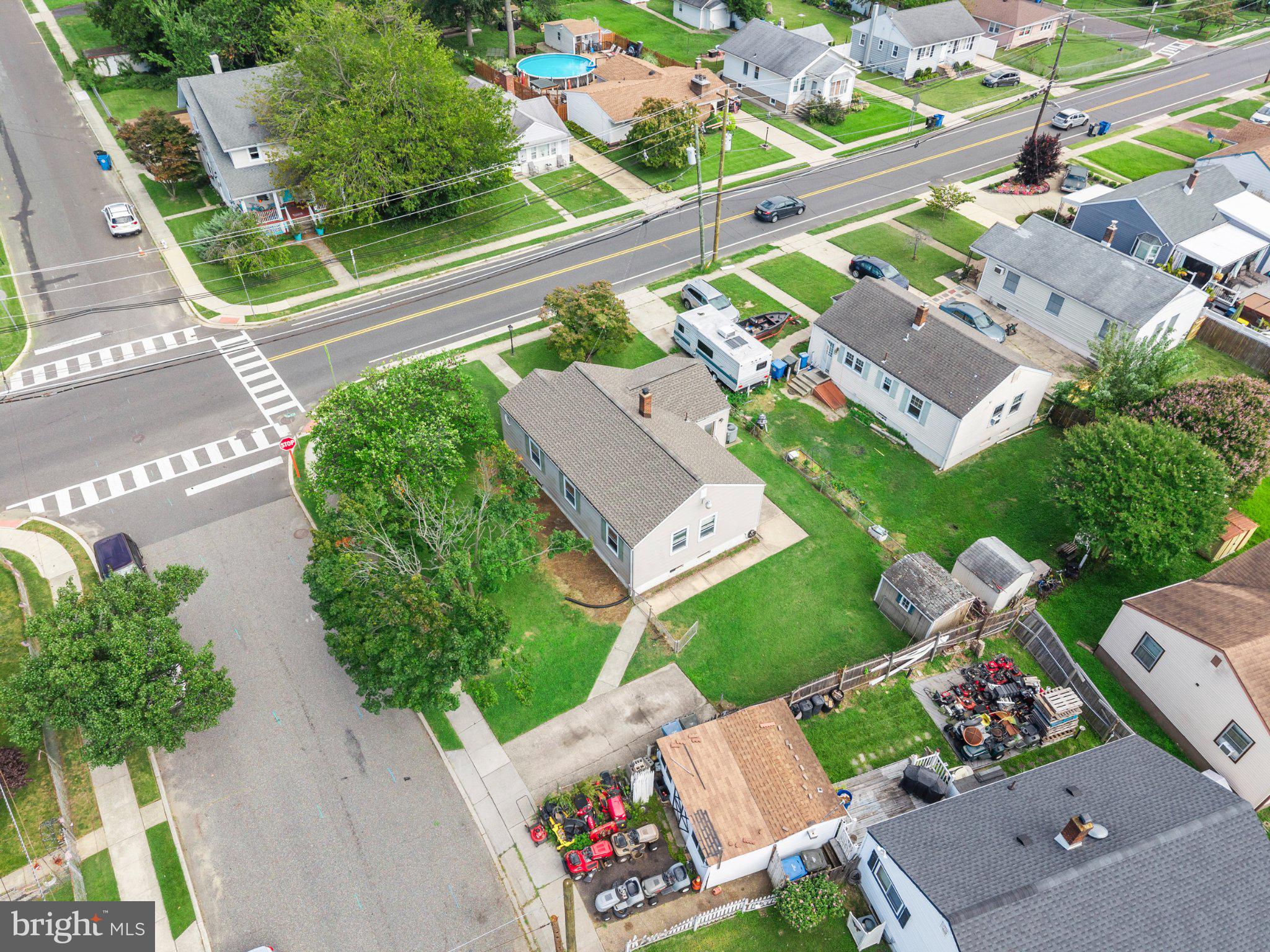 525 W RED BANK AVENUE