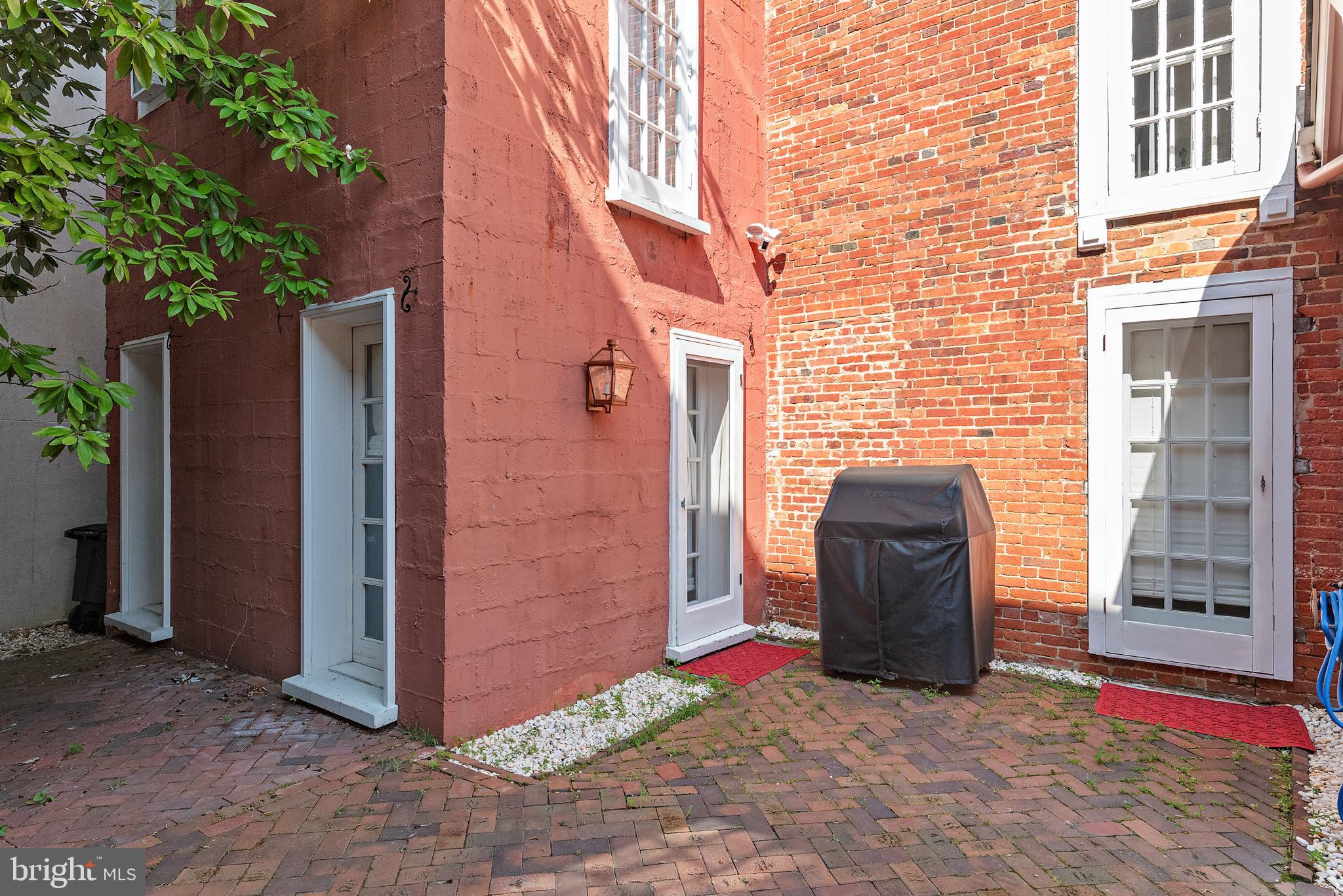 HISTORIC DISTRICT - Residential