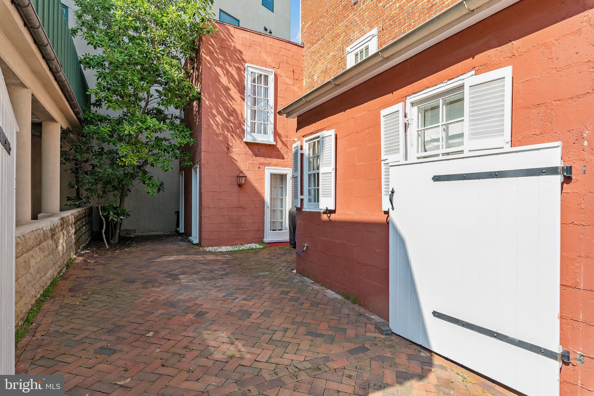 HISTORIC DISTRICT - Residential