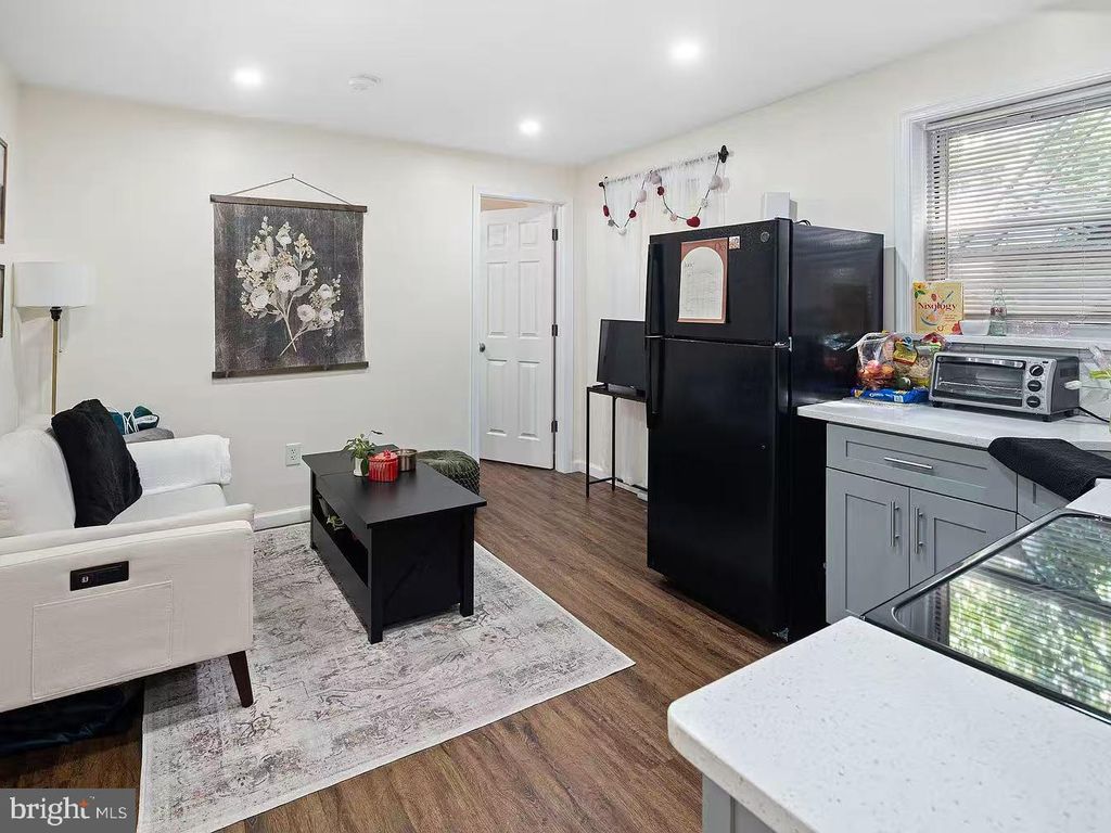 Photo of 737 Spruce Street #2, PHILADELPHIA, PA 19106 (MLS # PAPH2549504)