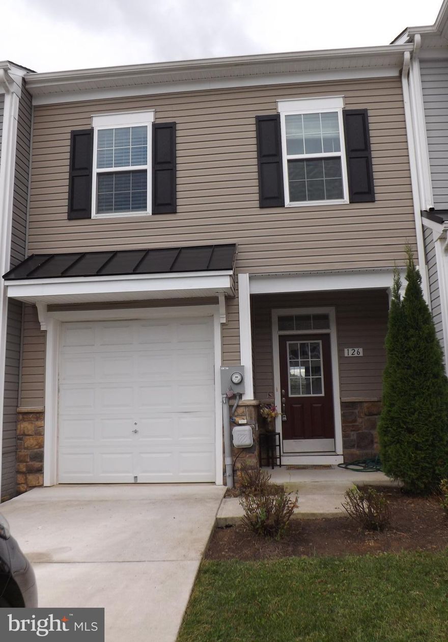 Very nice 2 level townhome in The Gallery. 3 BR, 2 1/2 Bath, family room, kitchen island, 1 car garage, patio, storage closet off patio. New carpet and new paint 1 year ago. $1750 per month, $1750 security deposit, $55 credit application fee. NO PETS. Tenant must have renter's insurance.