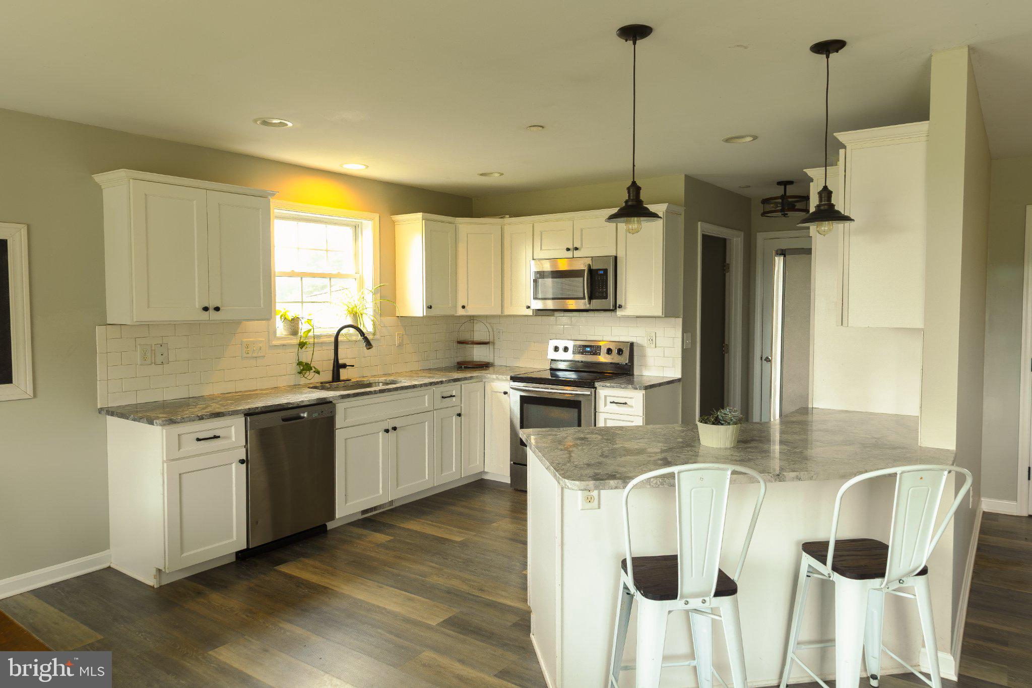 11 RIDGEWAY DRIVE