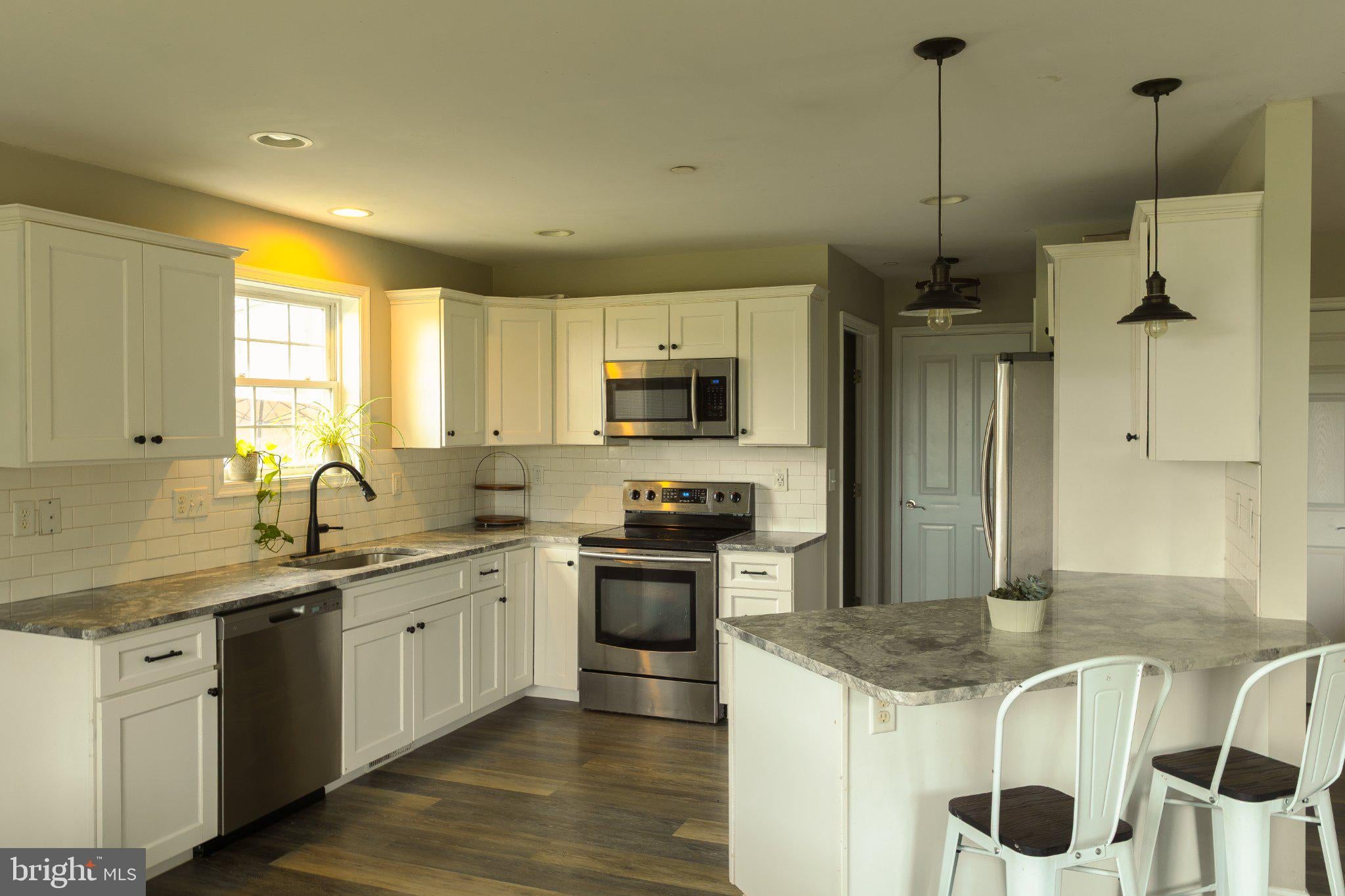 11 RIDGEWAY DRIVE
