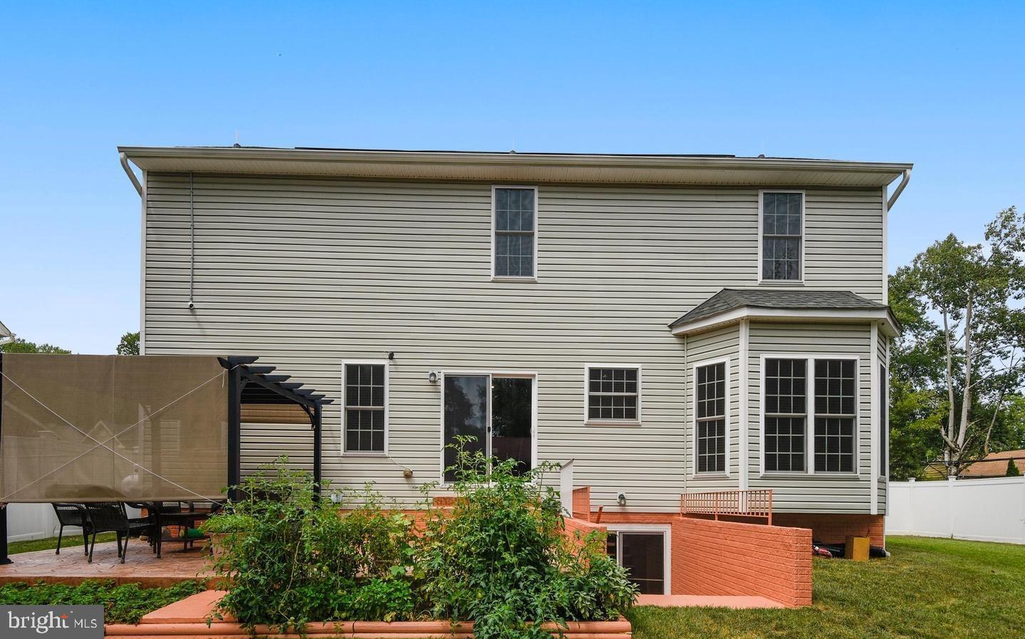 301 ROBERT PRICE COURT