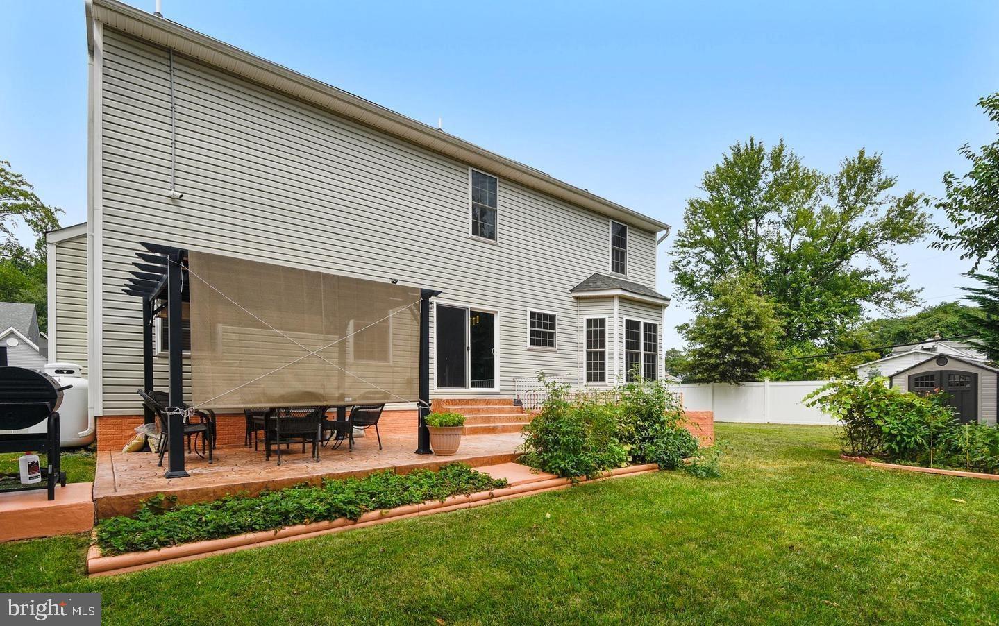 301 ROBERT PRICE COURT