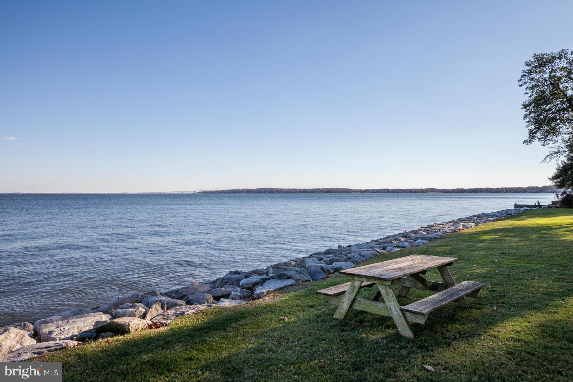 GIBSON ISLAND - Residential