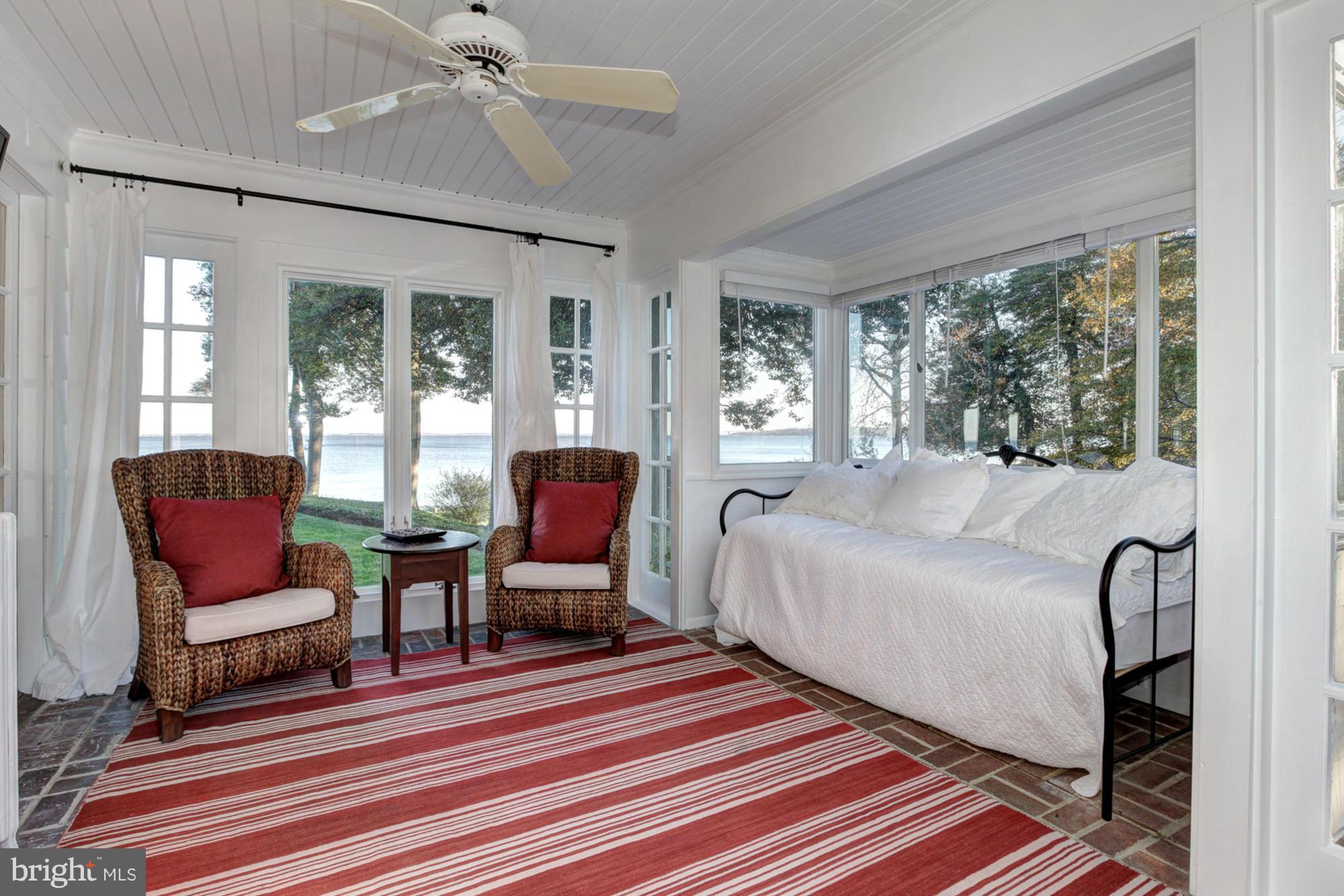 GIBSON ISLAND - Residential