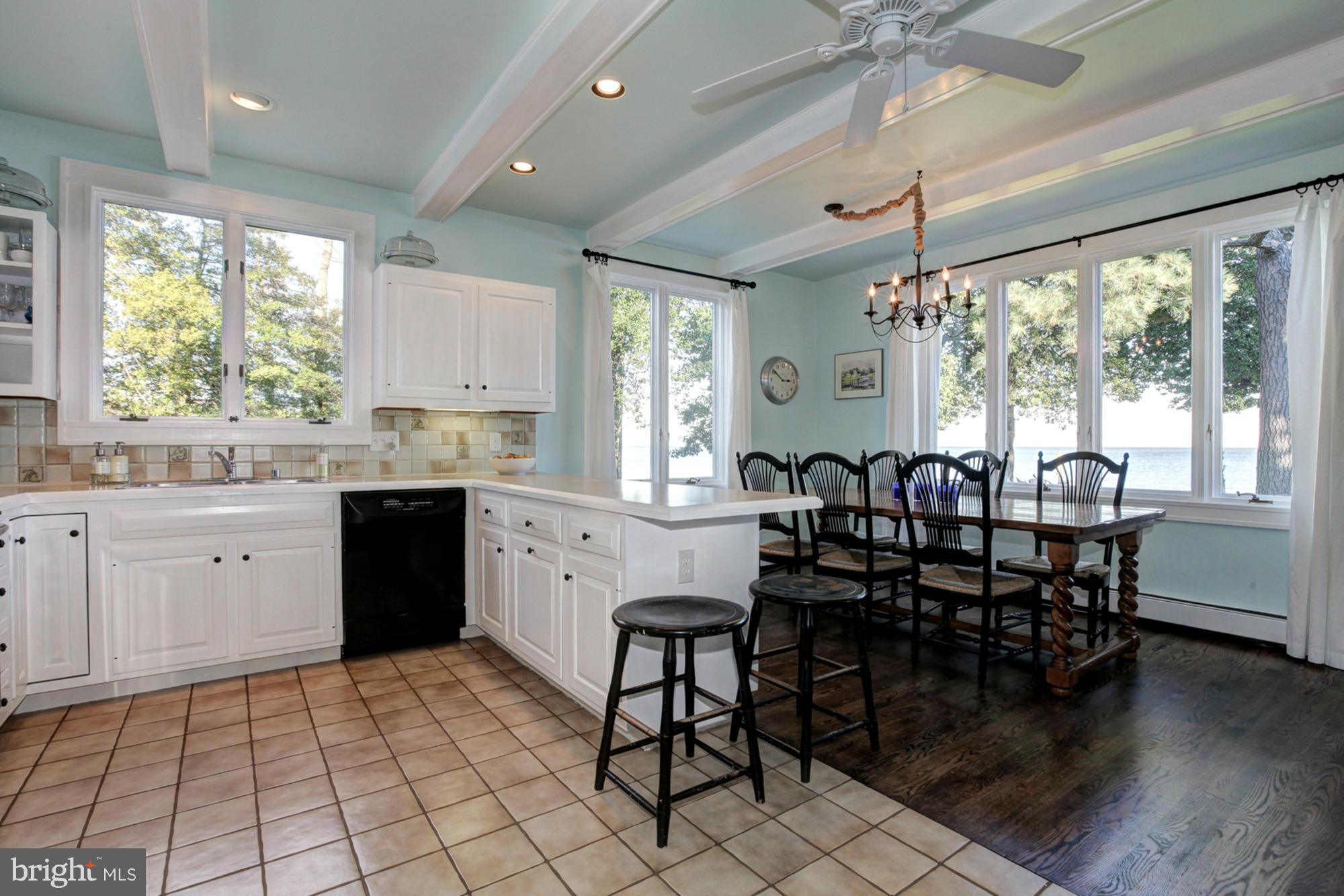 GIBSON ISLAND - Residential