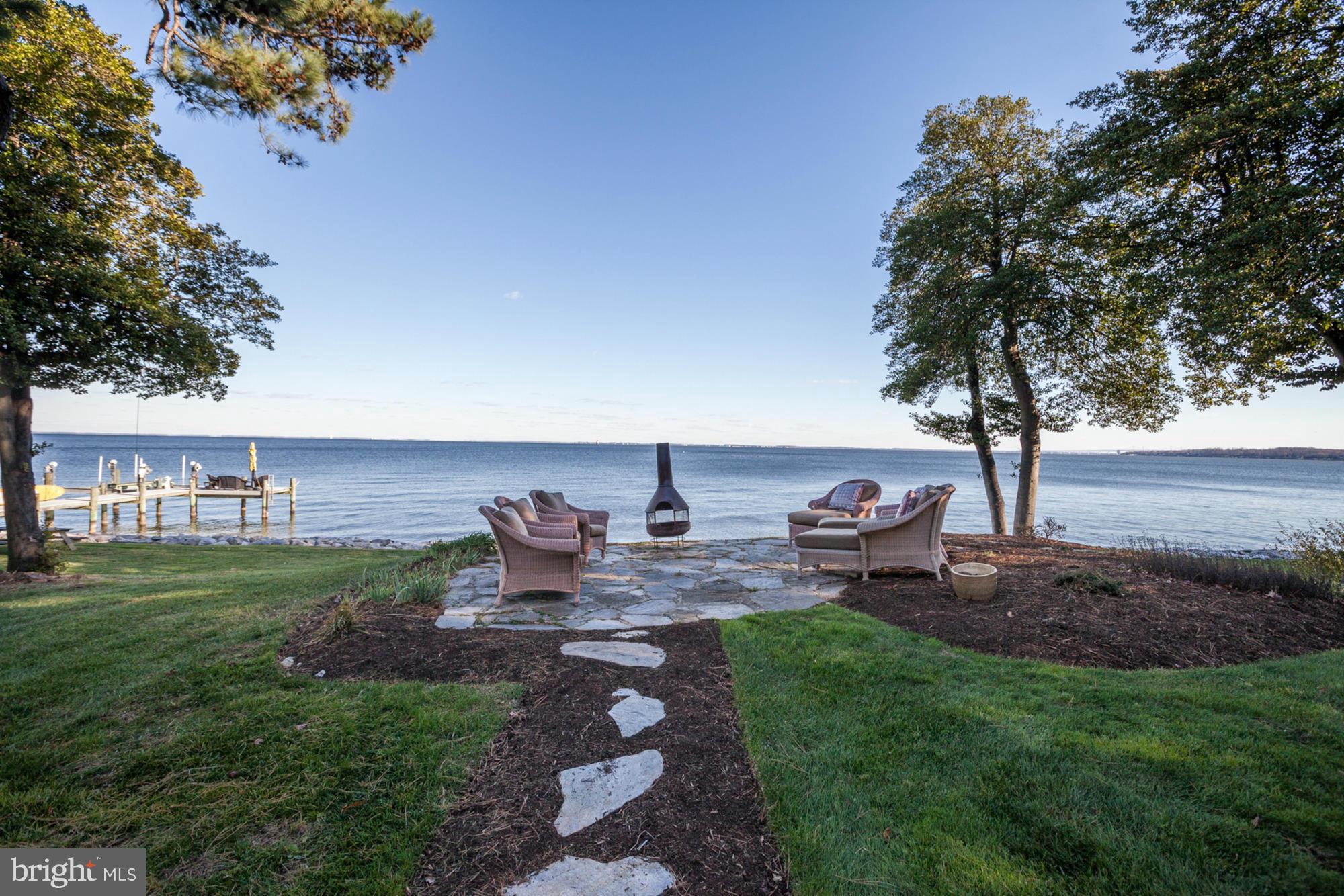 GIBSON ISLAND - Residential