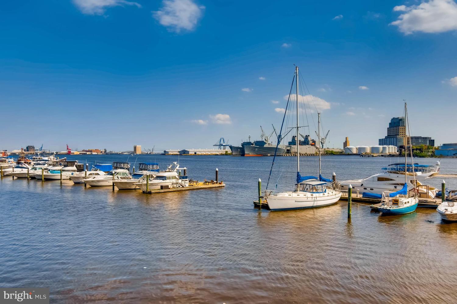 HENDERSON'S WHARF - Residential