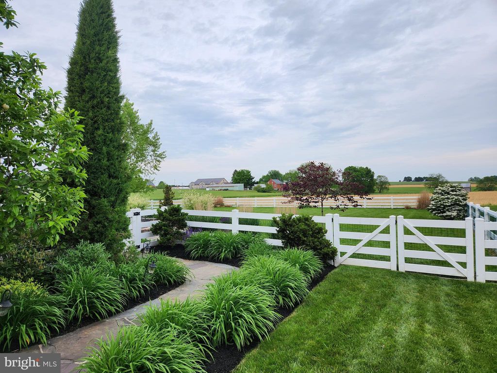 Photo of 208 Greenhedge Drive, Lancaster, PA 17603 (MLS # PALA2043564)