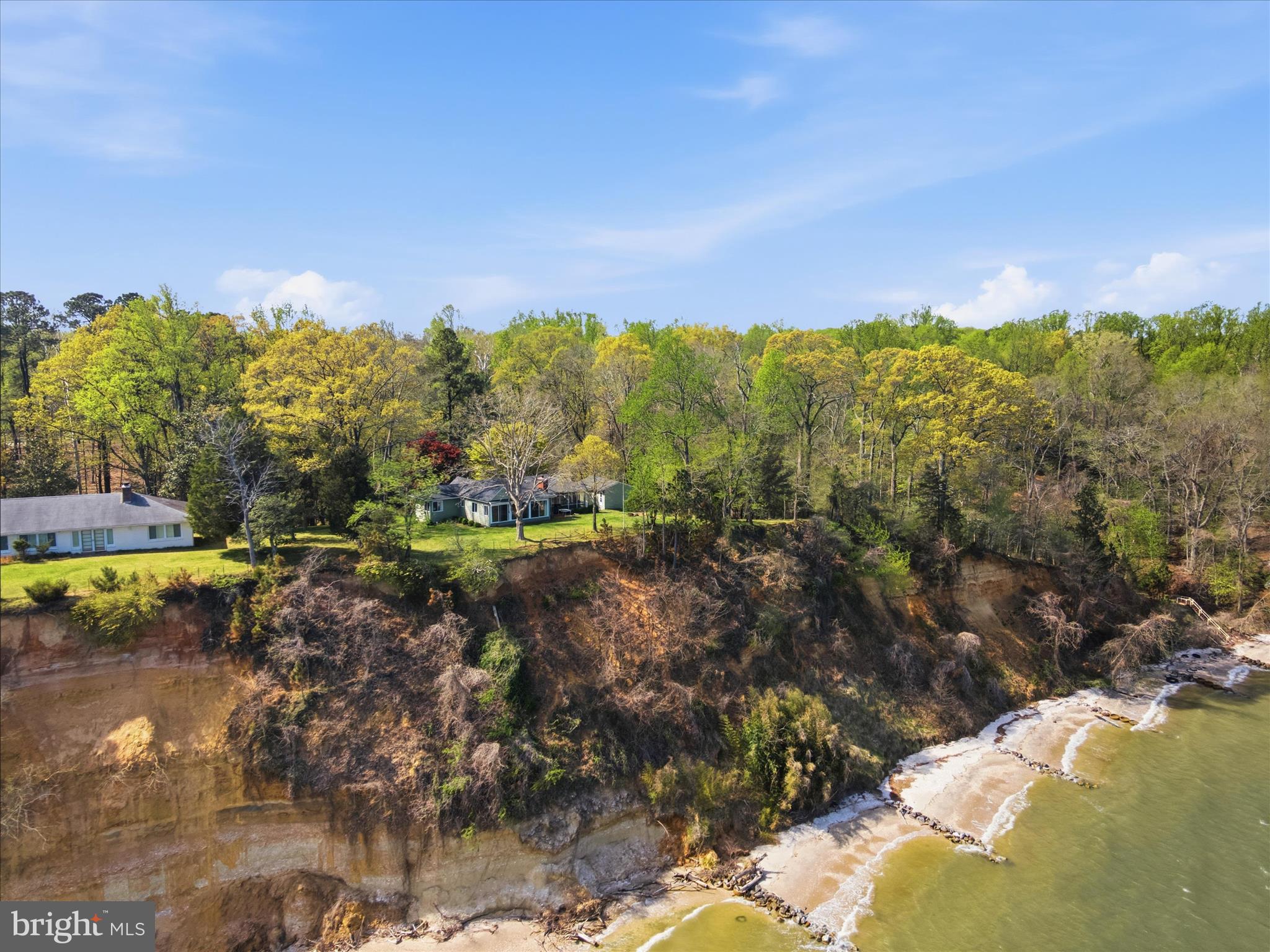 DRUM CLIFFS - Residential