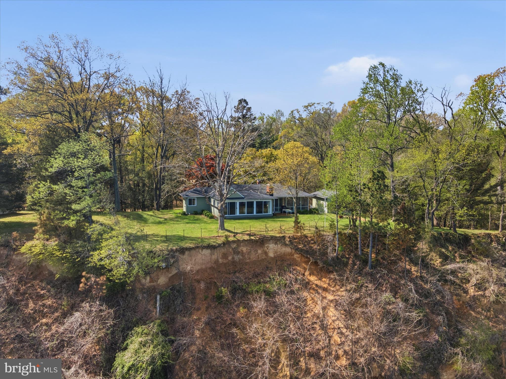 DRUM CLIFFS - Residential