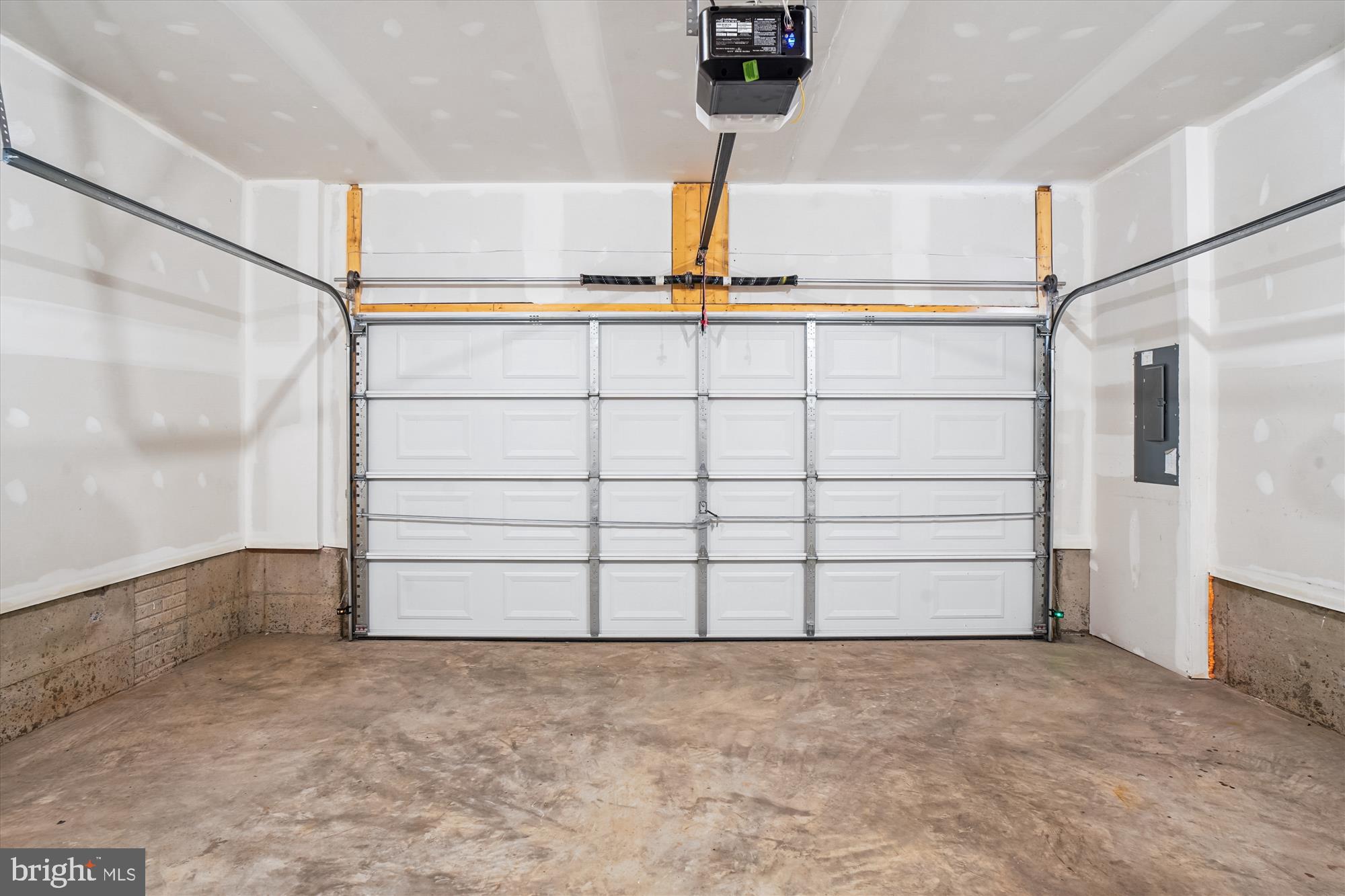 THE PRESERVE AT TUSCARORA - Residential Lease