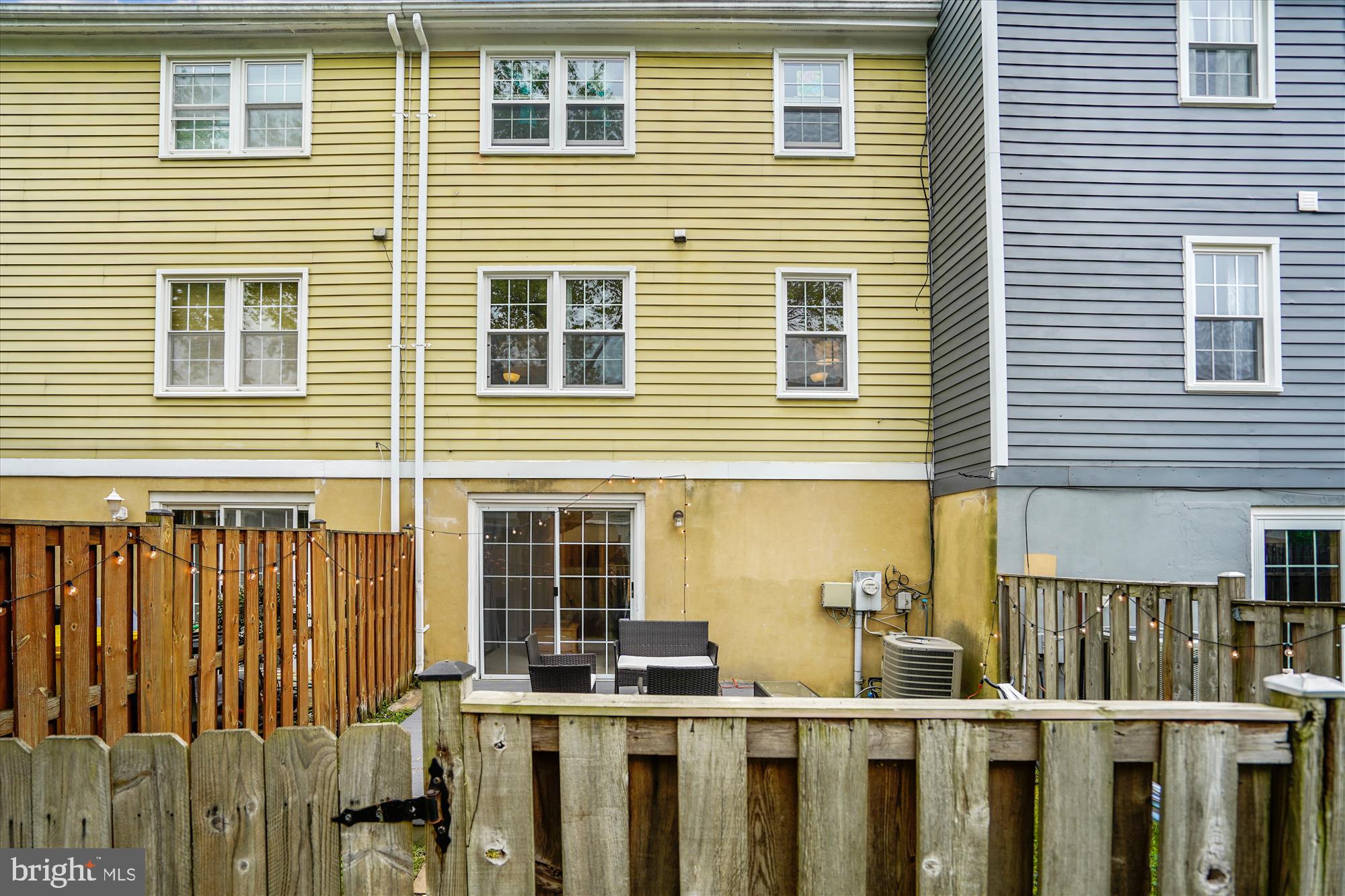 CROFTON SQUARE - Residential