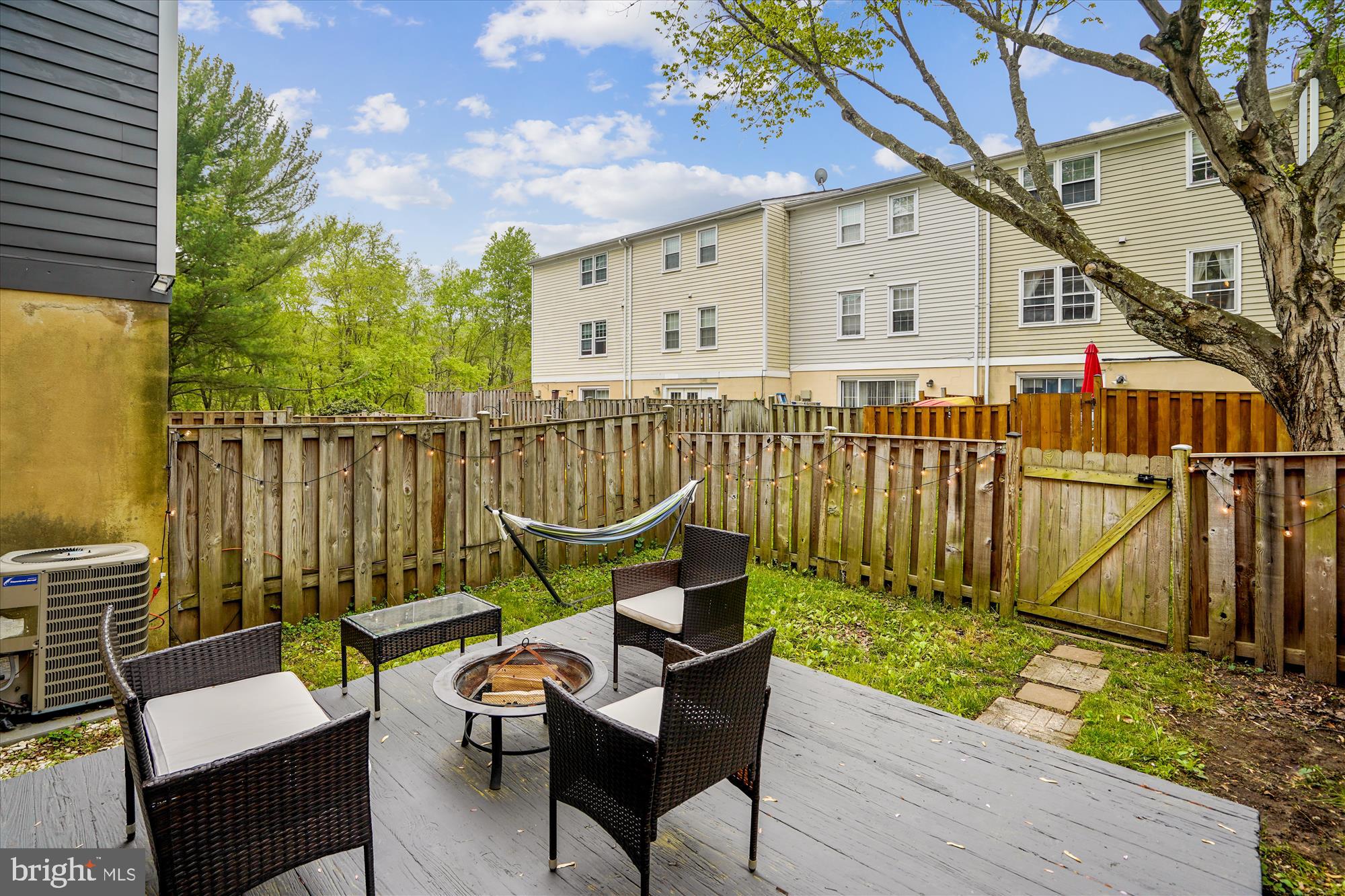 CROFTON SQUARE - Residential