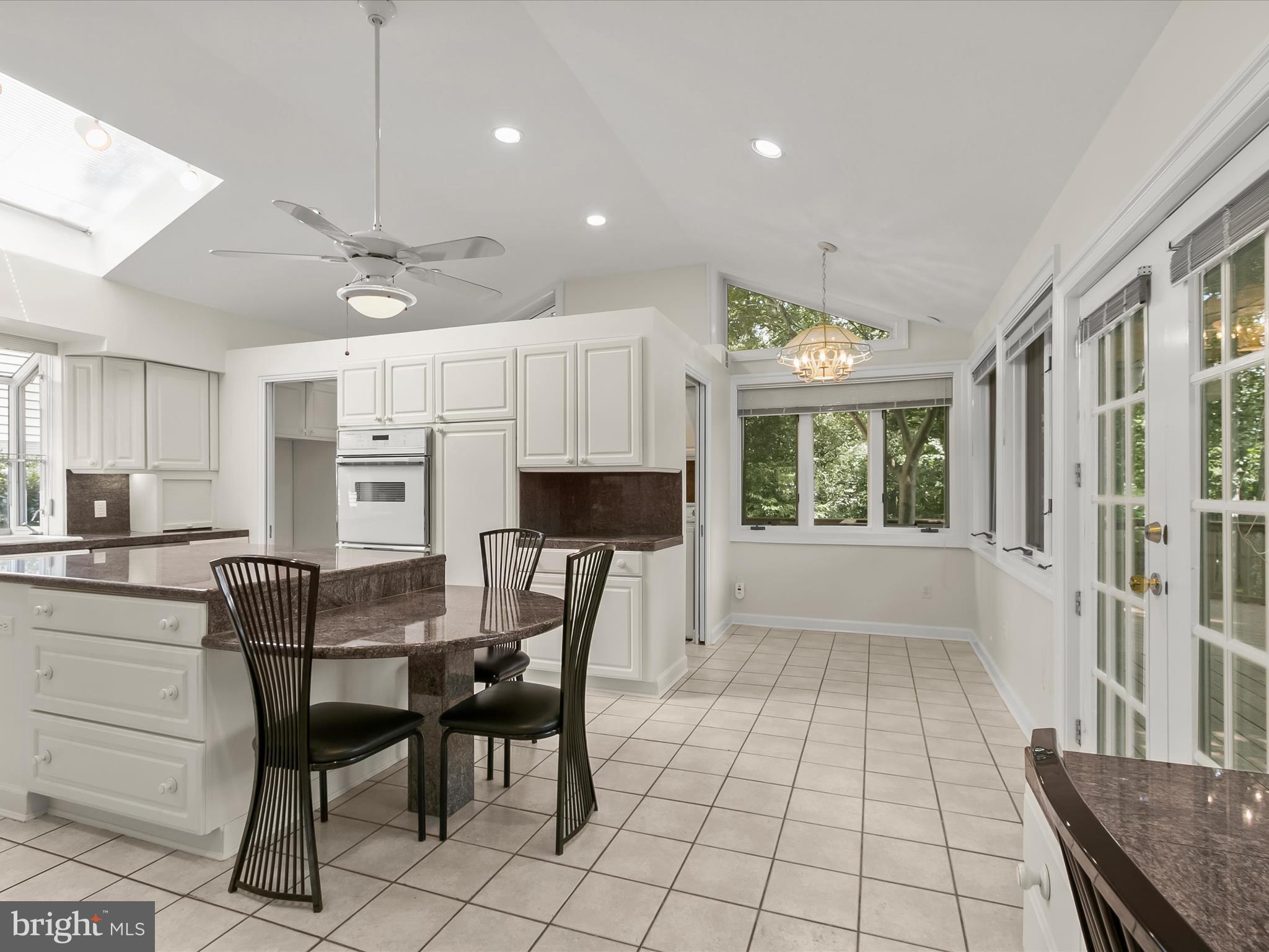 MONTROSE - Residential