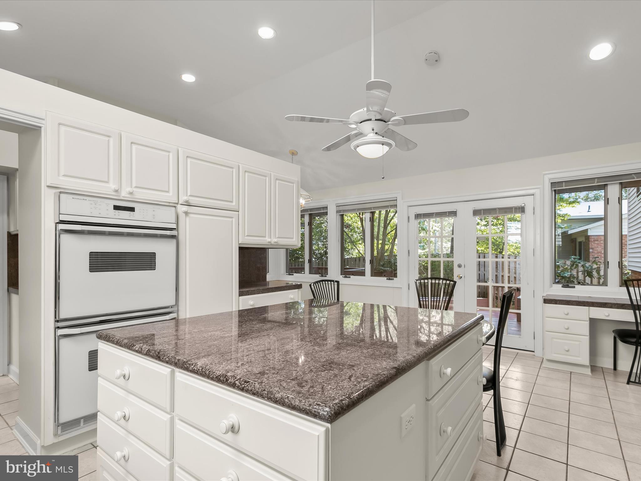 MONTROSE - Residential