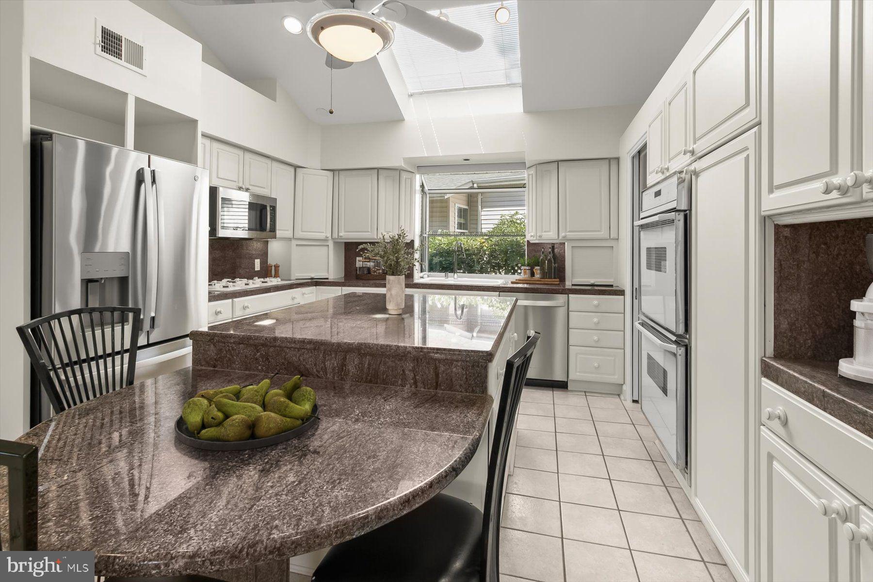 MONTROSE - Residential