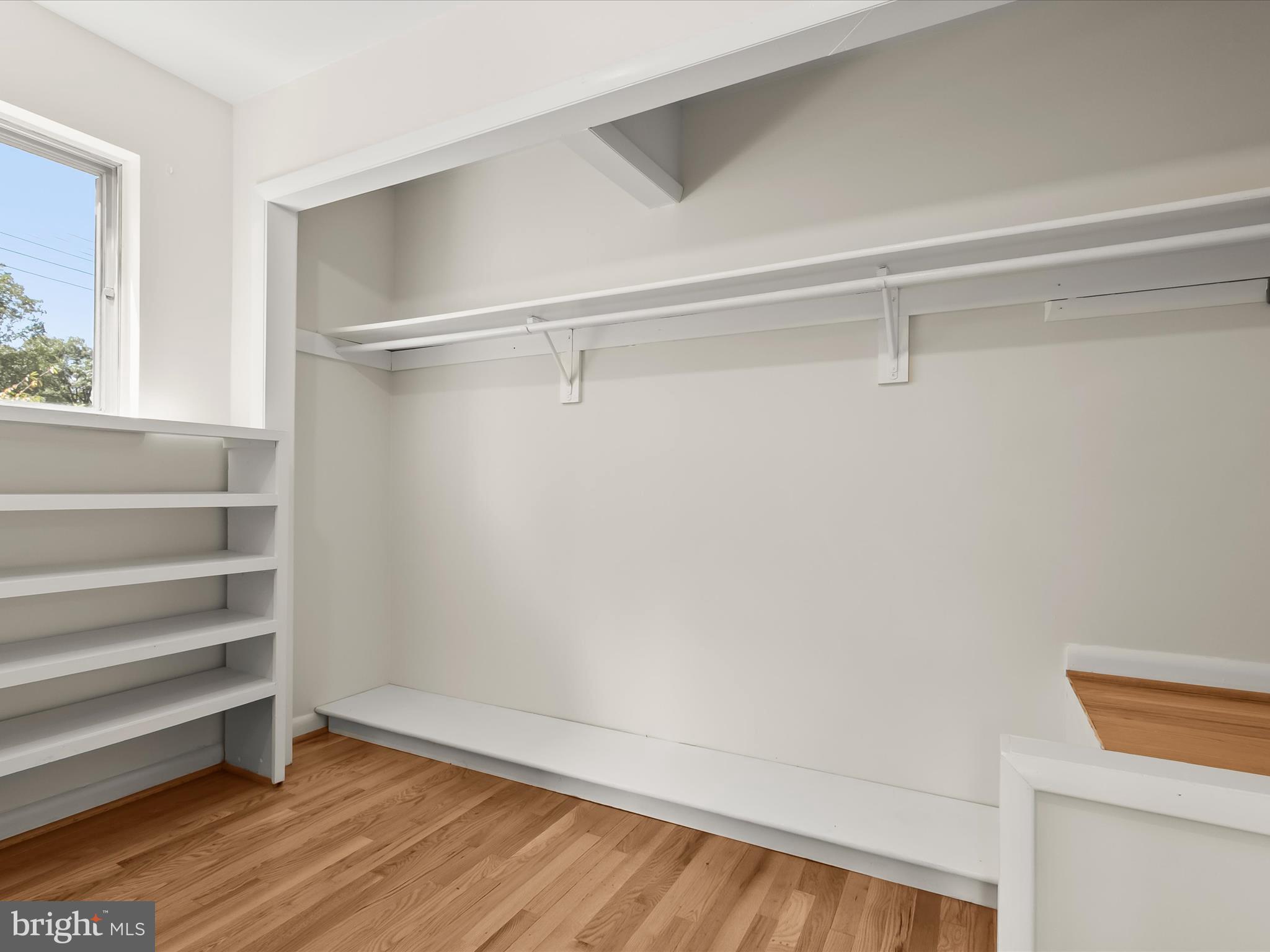 MONTROSE - Residential