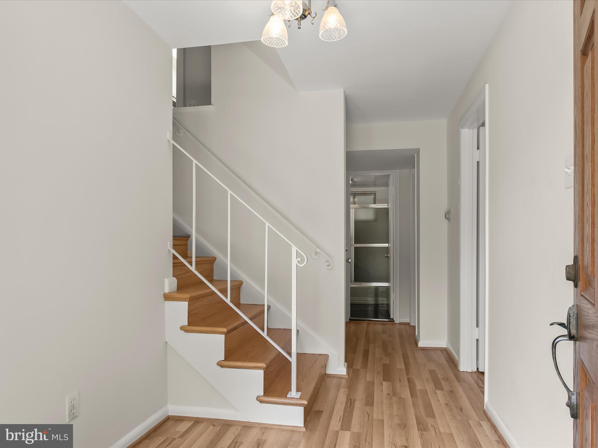 1718 EVELYN DRIVE
