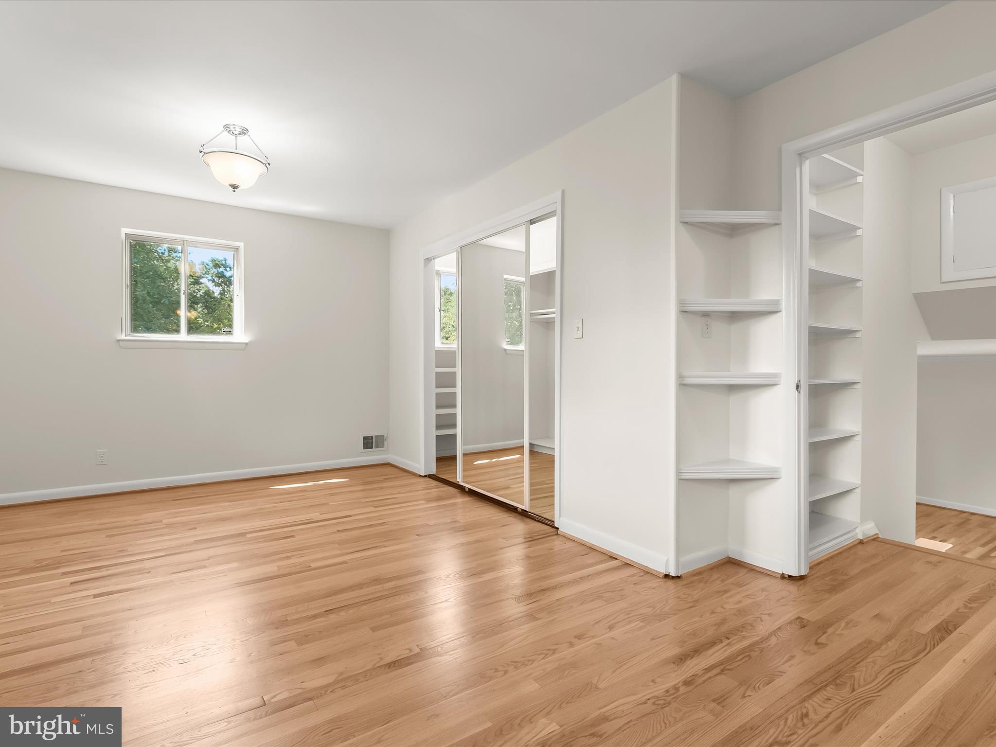 MONTROSE - Residential