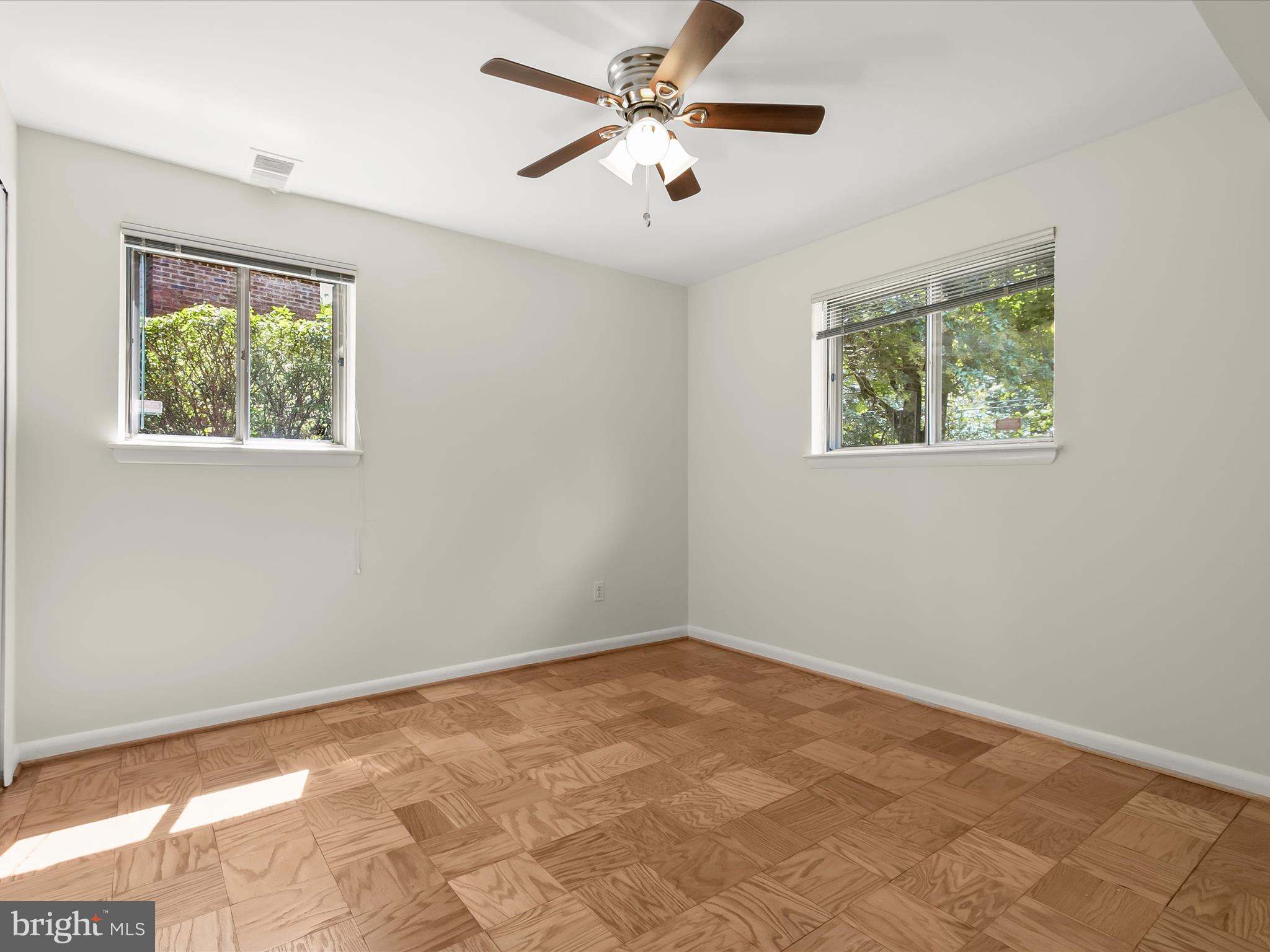 MONTROSE - Residential