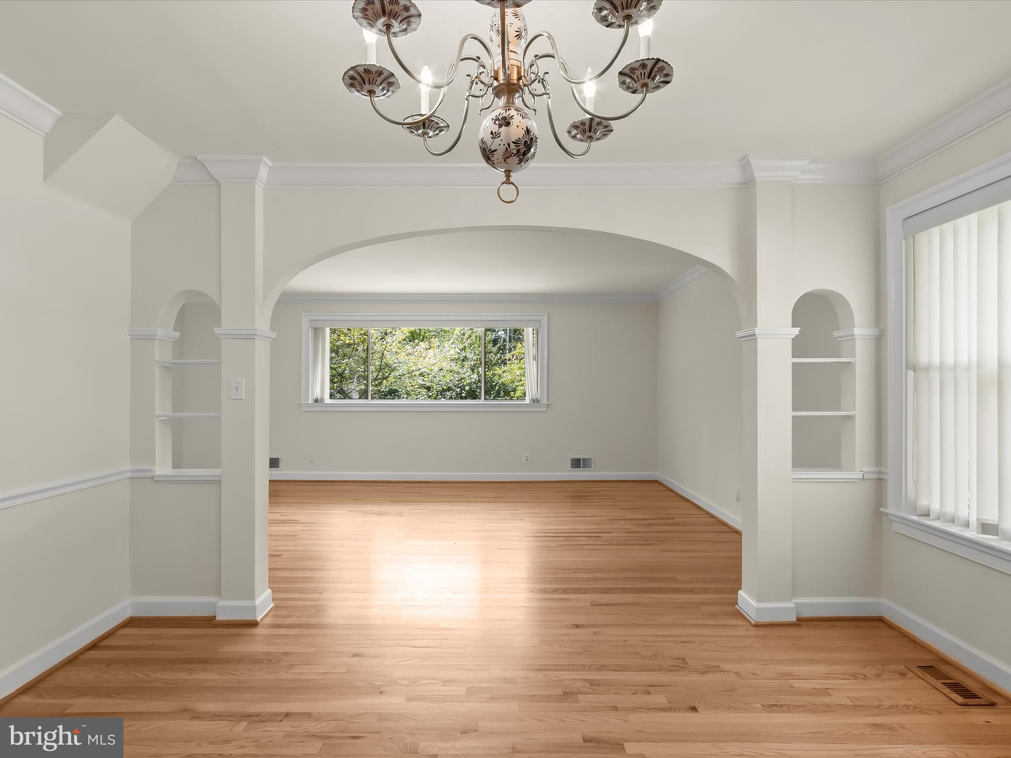 MONTROSE - Residential