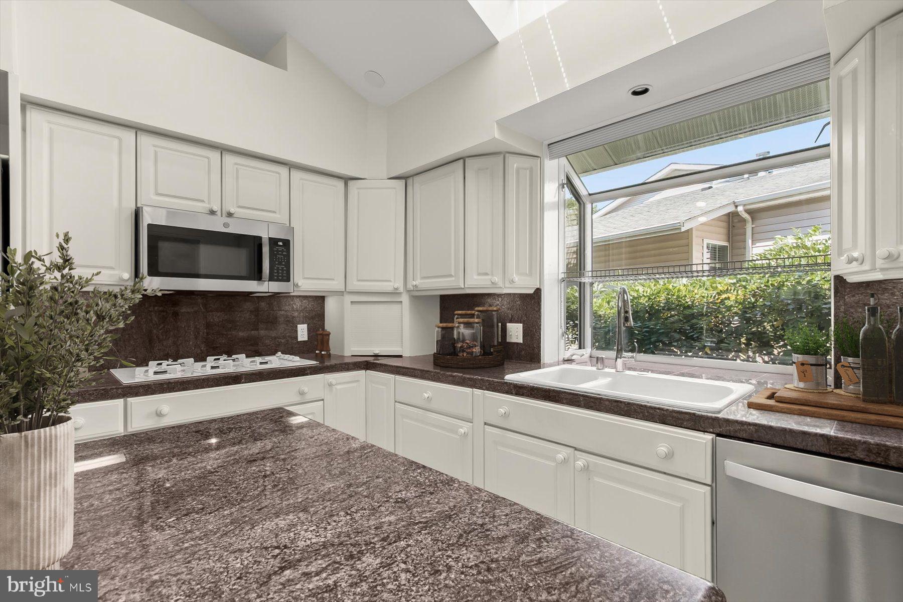 MONTROSE - Residential