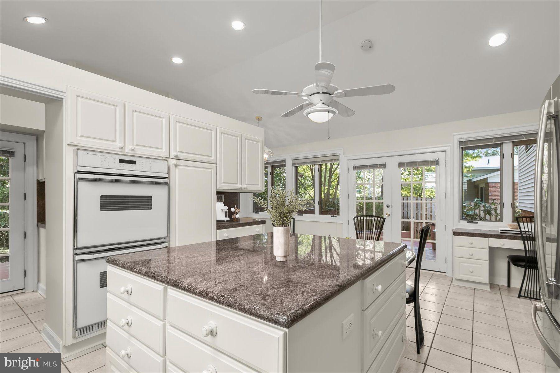 MONTROSE - Residential