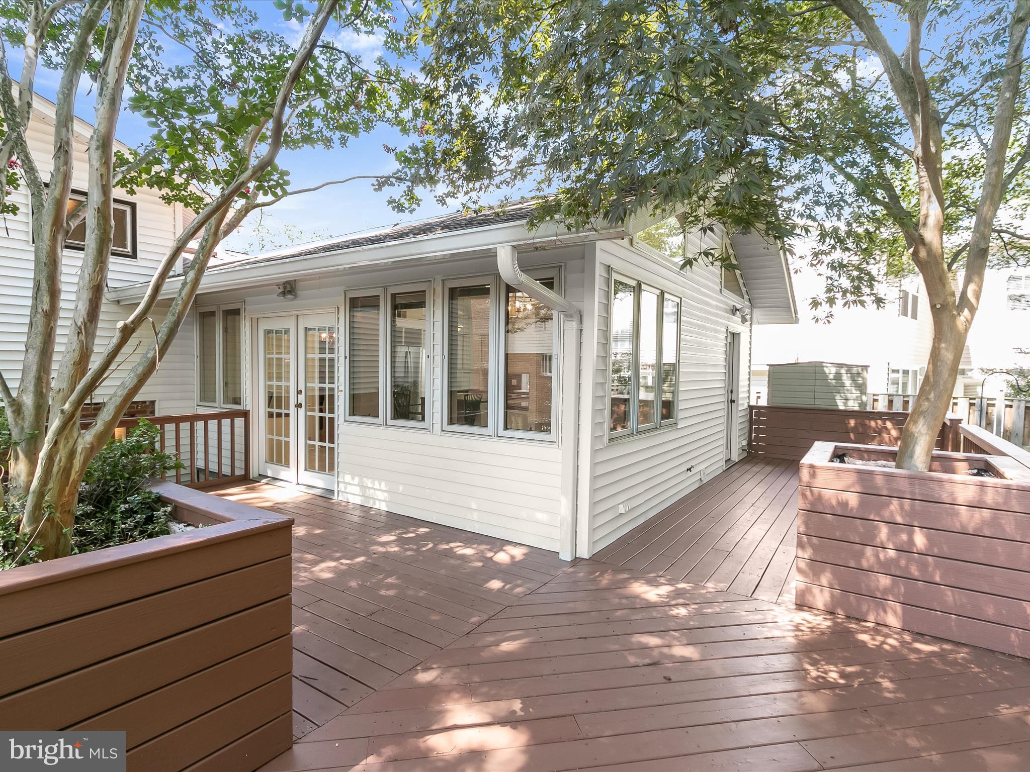 MONTROSE - Residential