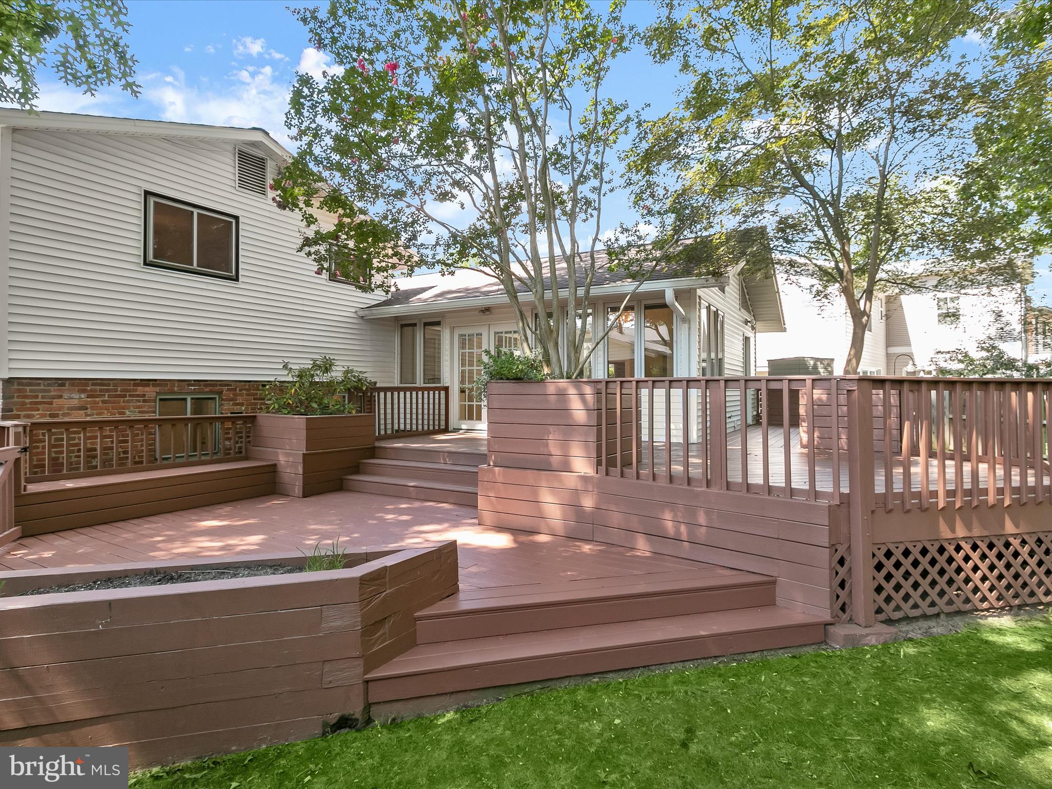 MONTROSE - Residential