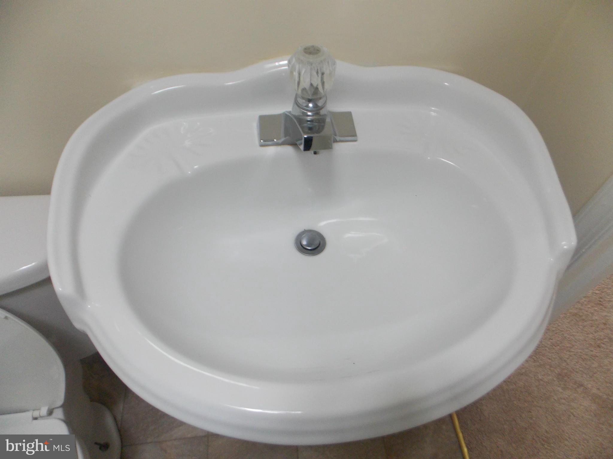 YALE HEIGHTS - Residential Lease