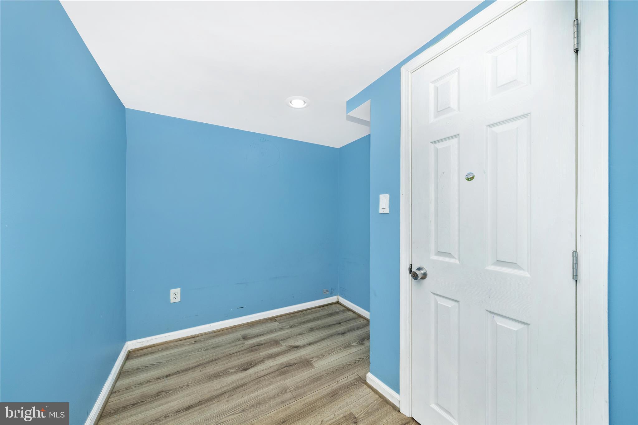 TEMPLE HILLS - Residential