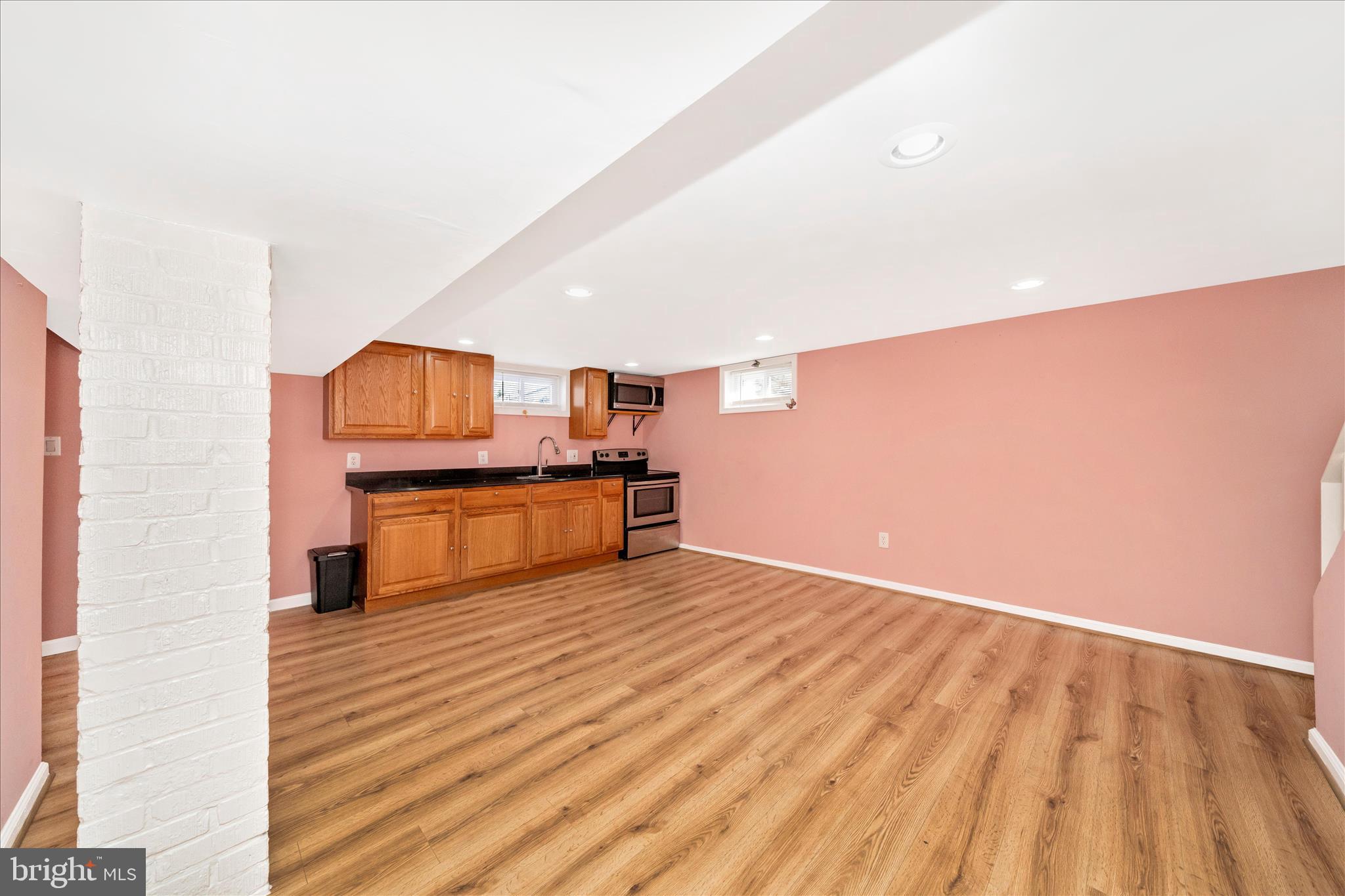 TEMPLE HILLS - Residential