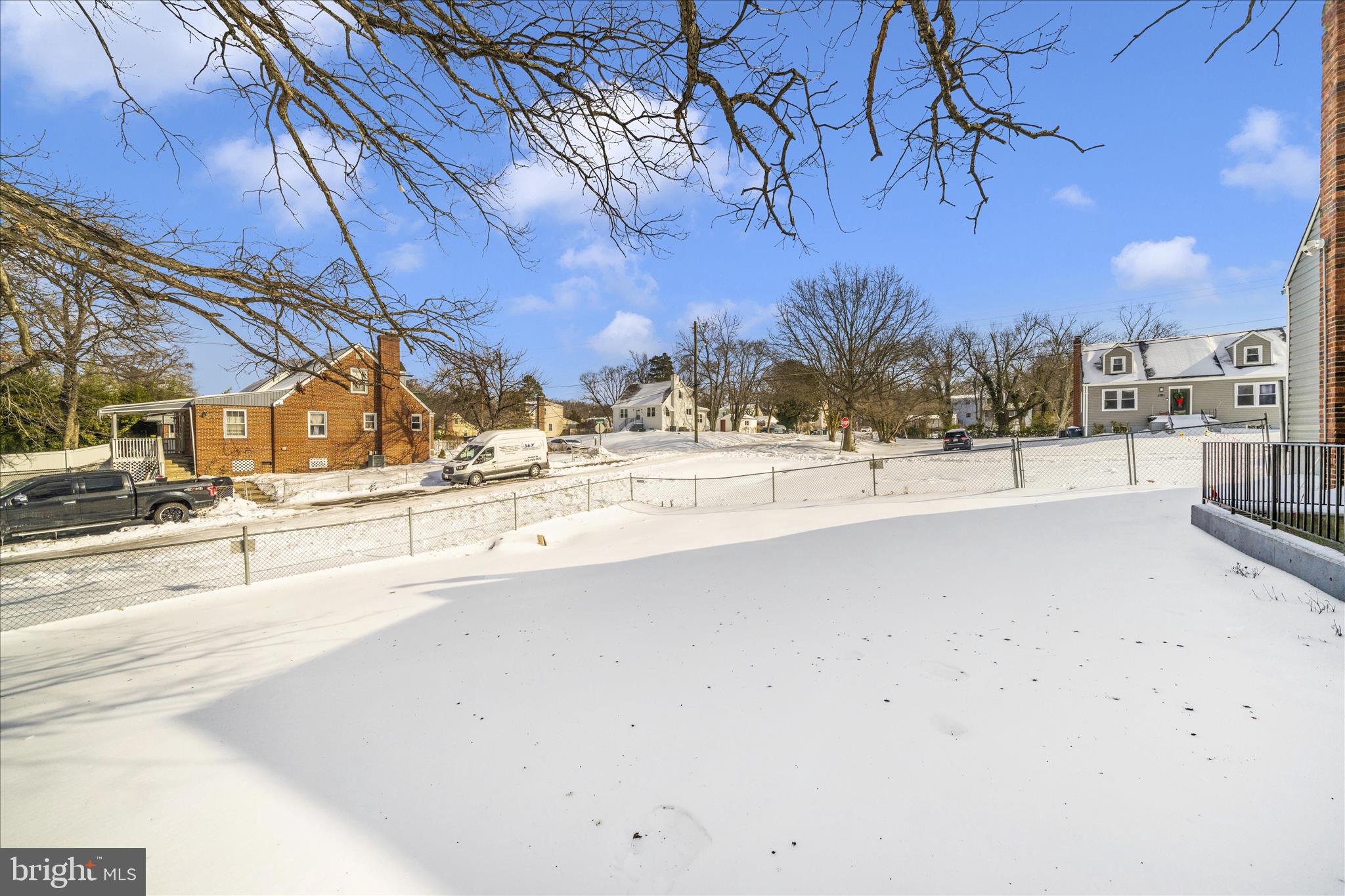 TEMPLE HILLS - Residential