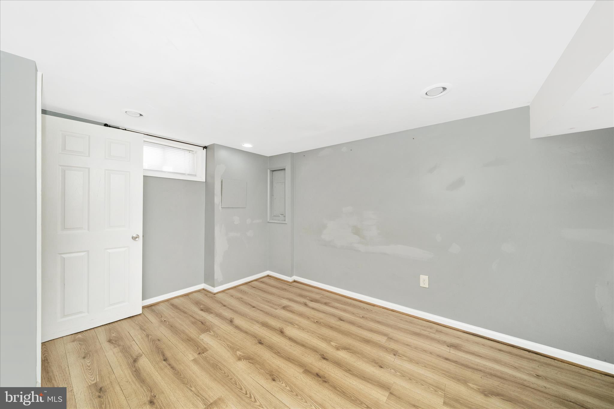 TEMPLE HILLS - Residential