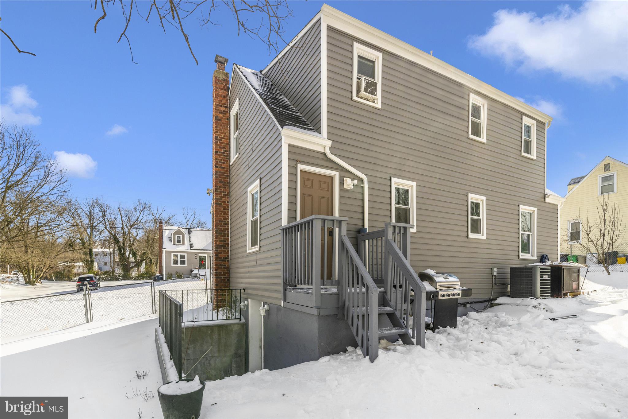 TEMPLE HILLS - Residential