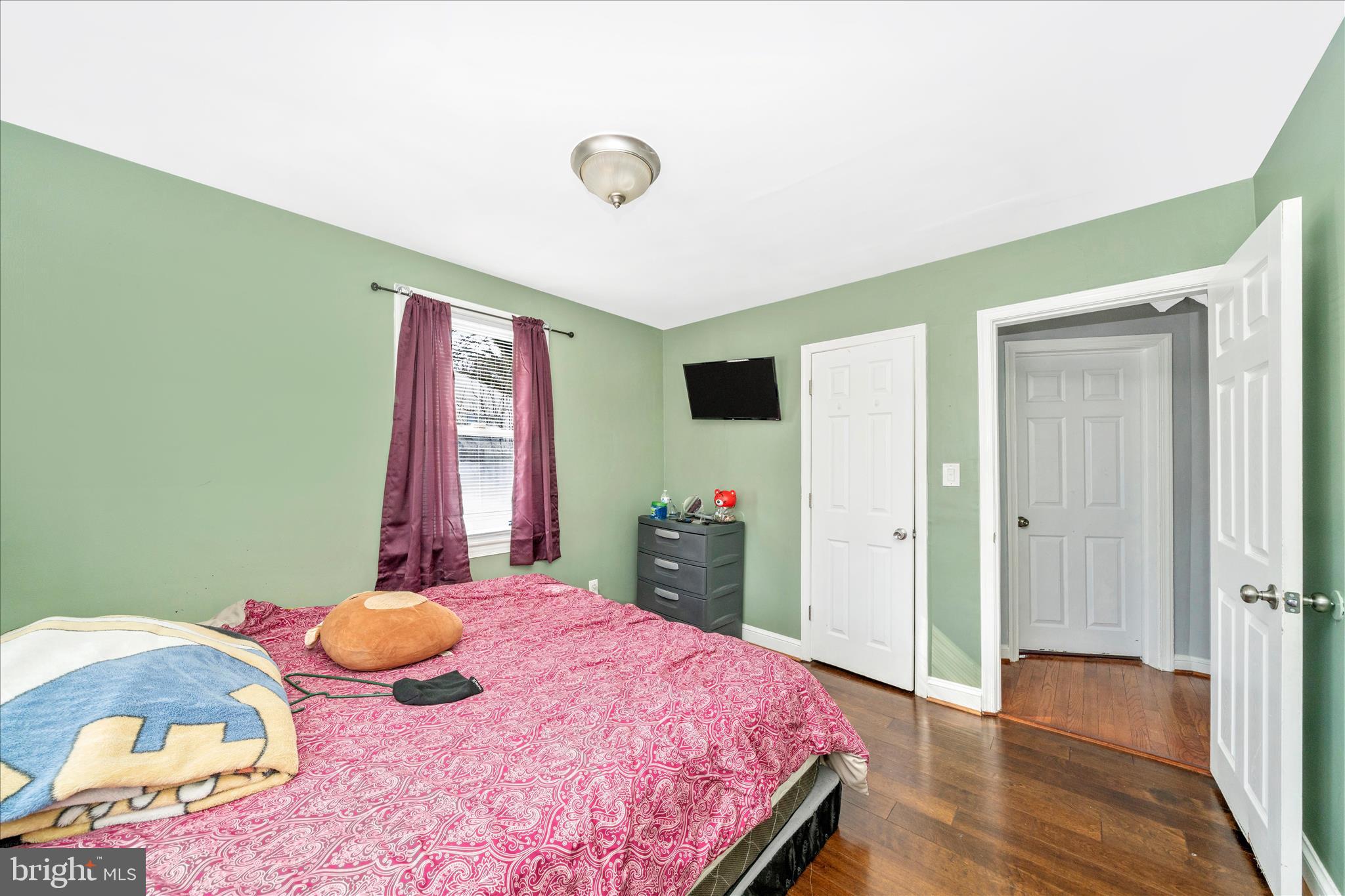 TEMPLE HILLS - Residential