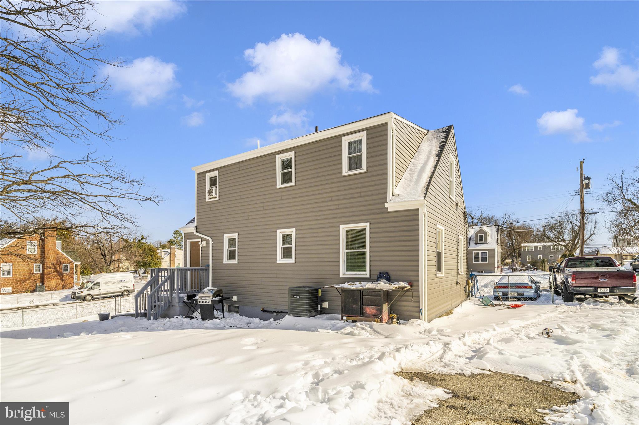 TEMPLE HILLS - Residential