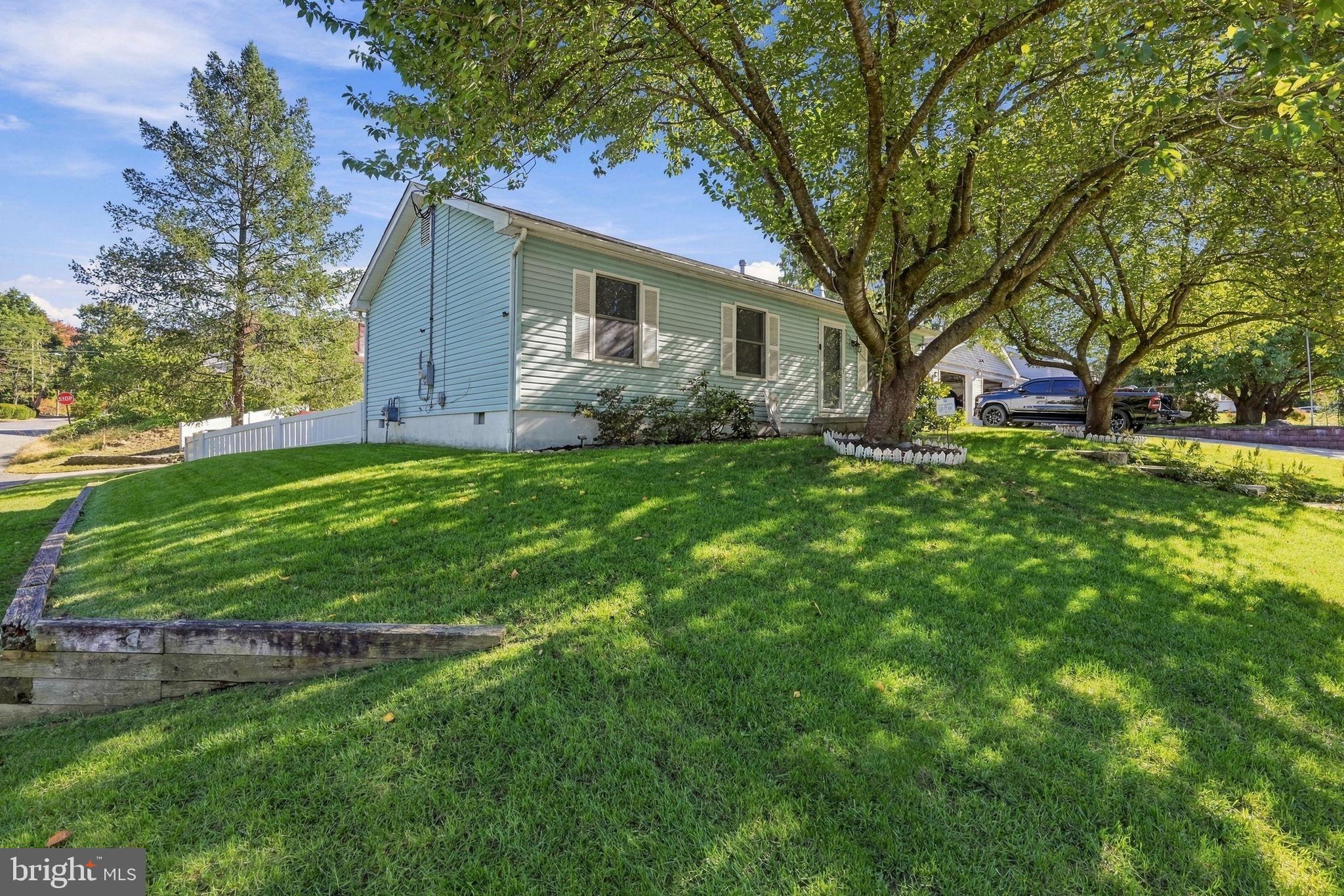 406 FERN AVENUE