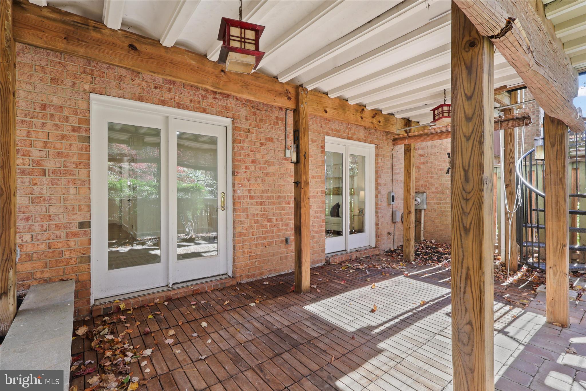 FOREST EDGE - Residential