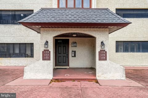 Condo For Sale - 171 Centura<br/> CHERRY HILL, NJ 08003