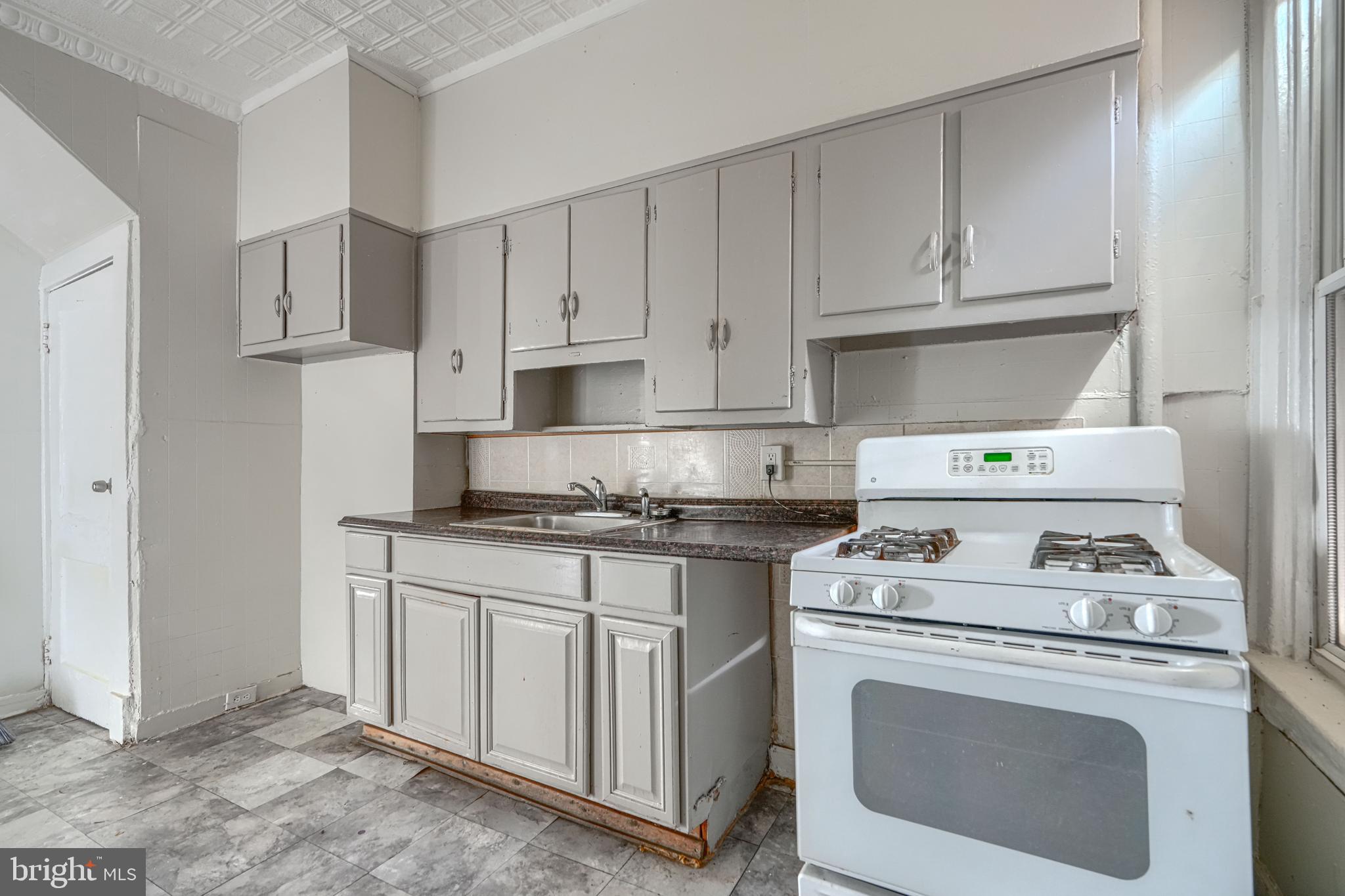 LUCILLE PARK - Residential