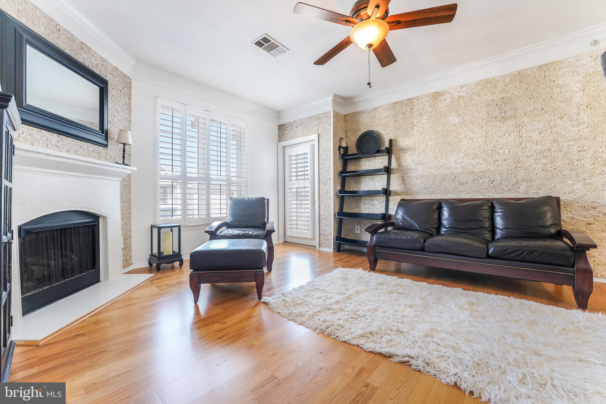 GATES OF MCLEAN - Residential