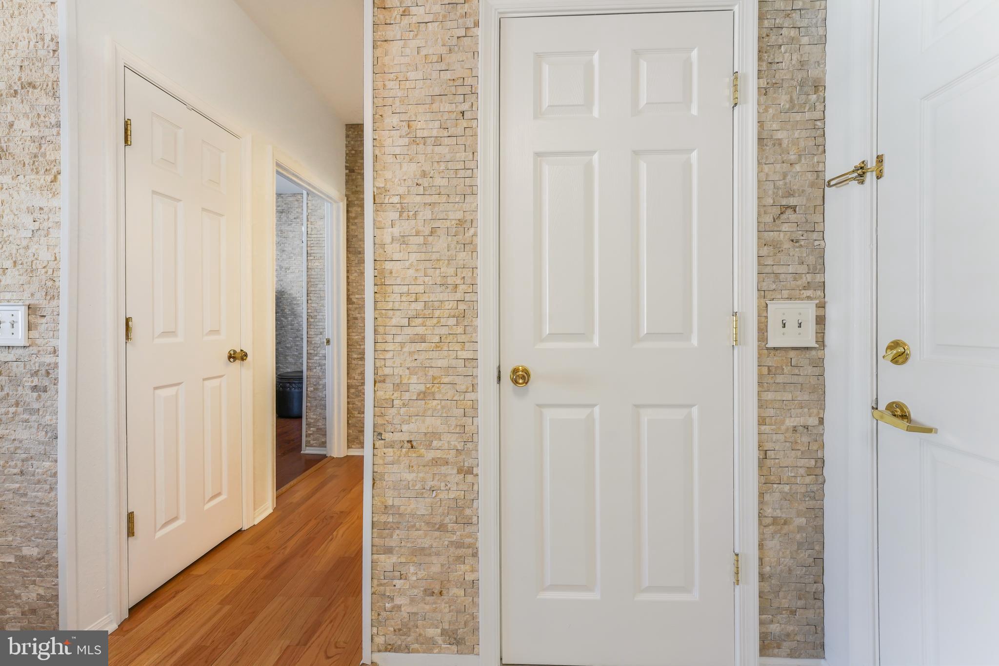 GATES OF MCLEAN - Residential